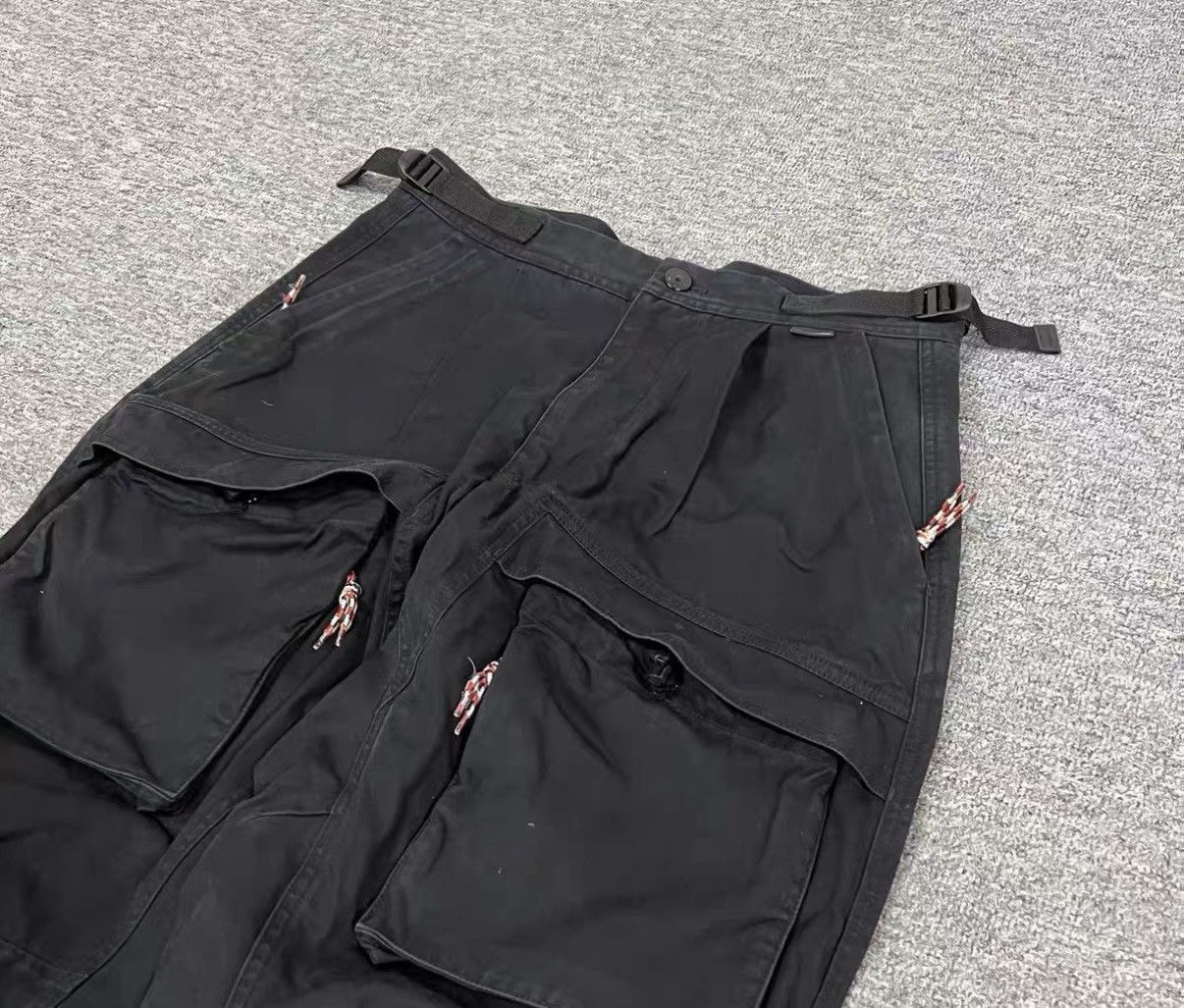 Burberry Burberry Washed Cargo Pants with Dual Pockets J16 Size US 30 / EU 46 - 4 Thumbnail