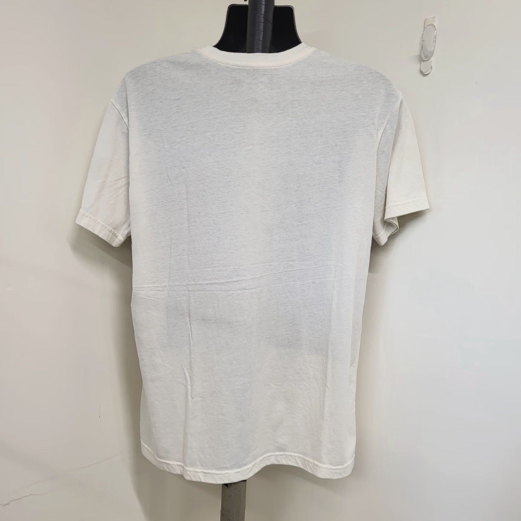 Vintage **Budweiser King Of Beers T-Shirt Men's Large Short Sleeve White** User: **Budweiser King of Beers T-Shirt Men's Large Short Sleeve White** Size US L / EU 52-54 / 3 - 5 Thumbnail