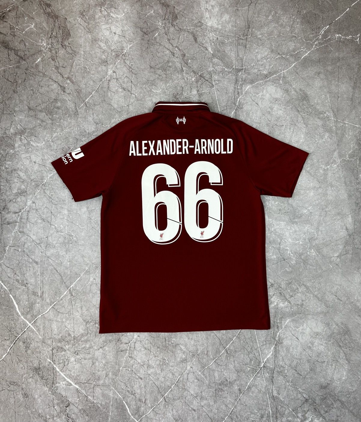 New Balance Vintage Liverpool soccer jersey size M 66 Alexander-Arnold Size US M / EU 48-50 / 2 - 1 Thumbnail