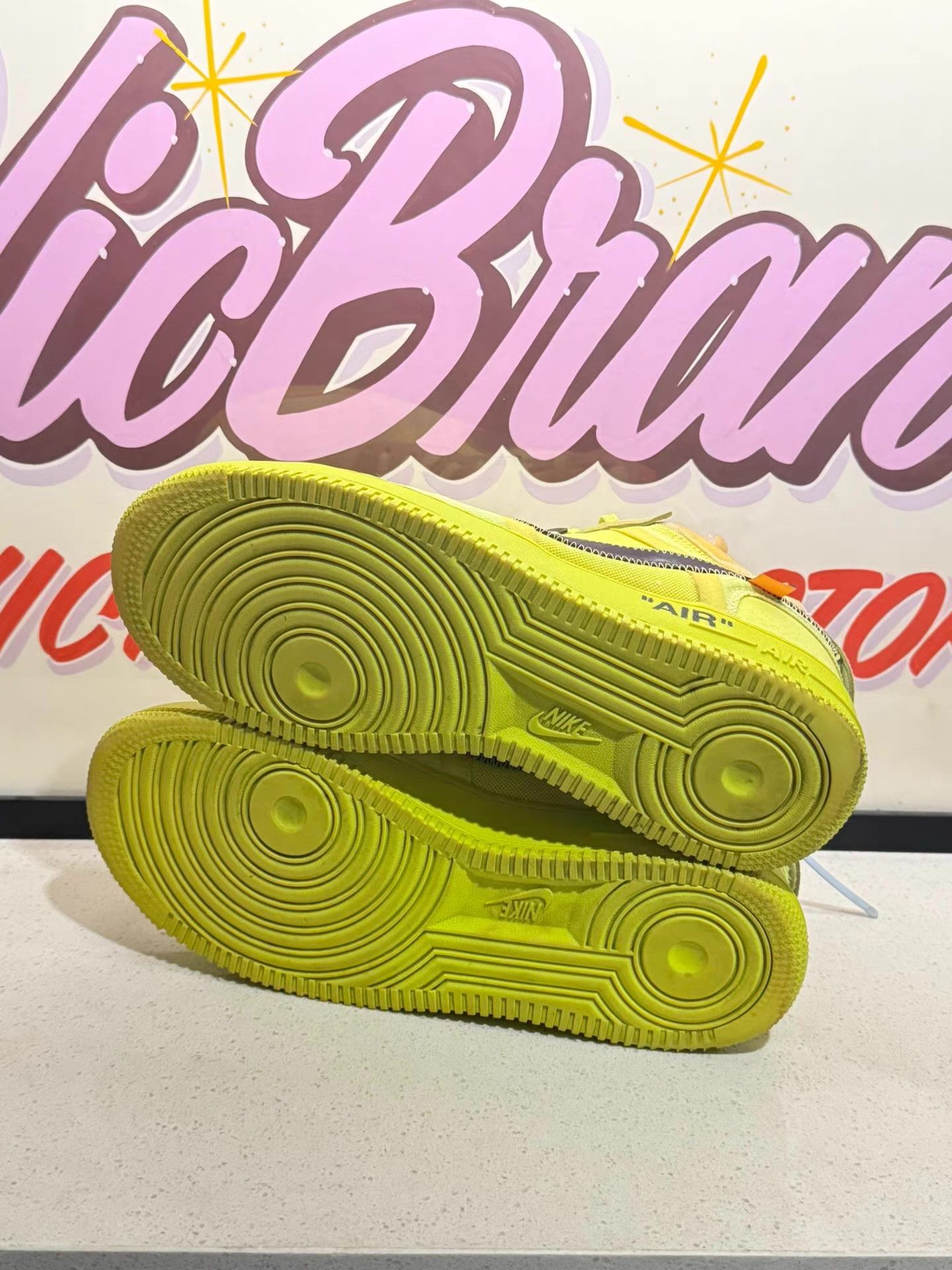 Nike OFF-WHITE x Nike Air Force 1 Part 2 Volt「THE TEN」 Ｑ20 Size US 8 / EU 41 - 5 Thumbnail