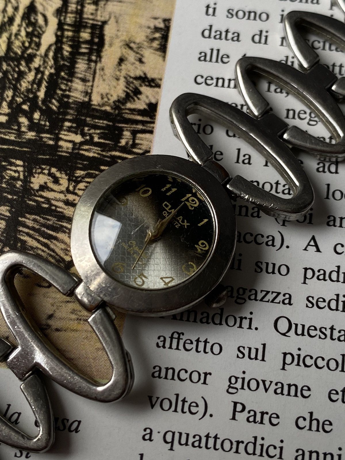 Jewelry × Vintage Omax Futuristic Vintage Watch Stylish Bracelet Size ONE SIZE - 5 Thumbnail