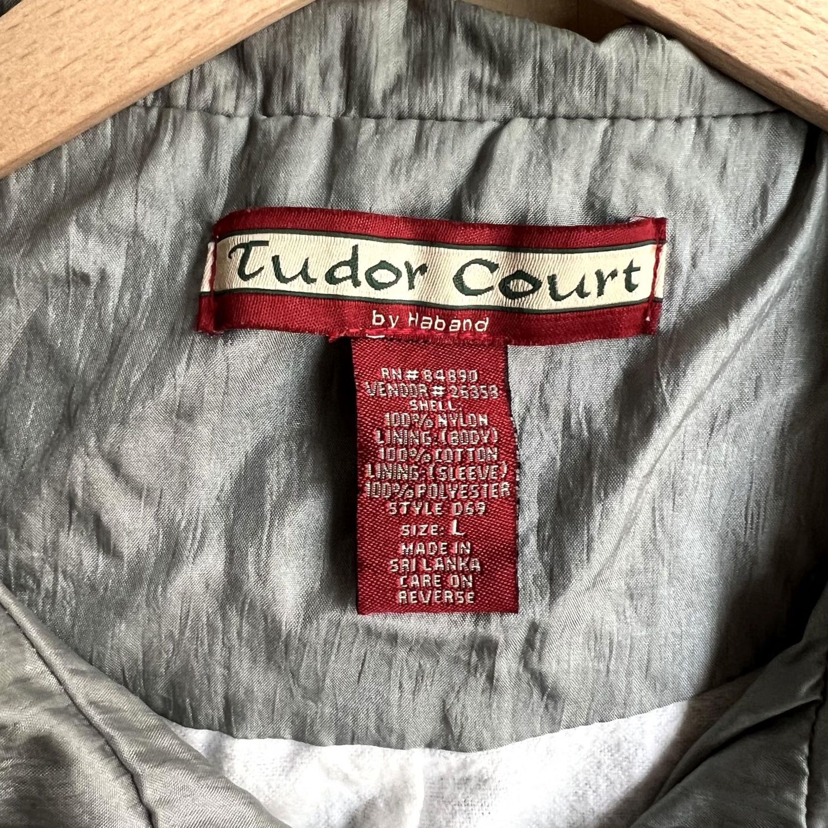 Haband VINTAGE Haband Tudor Court by Haband Jacket Mens L Gray Nylon Windbreaker Lined Snap Front Casual Windbreaker 90s Size US L / EU 52-54 / 3 - 2 Thumbnail