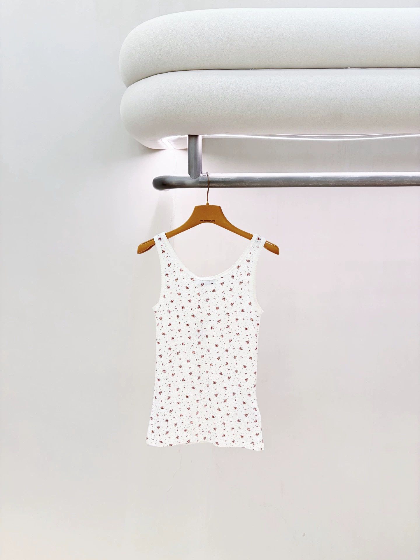 Miu Miu MIUMIU White Floral Tank Top L Size L / US 10 / IT 46 - 2 Thumbnail