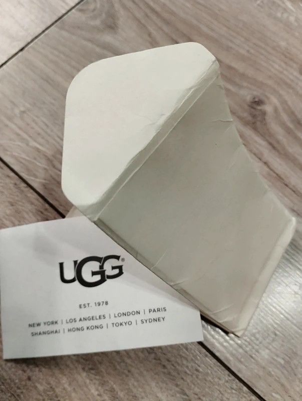 Ugg UGG Adirondack lll size 39 like new winter boots Size US 8 / IT 38 - 7 Thumbnail