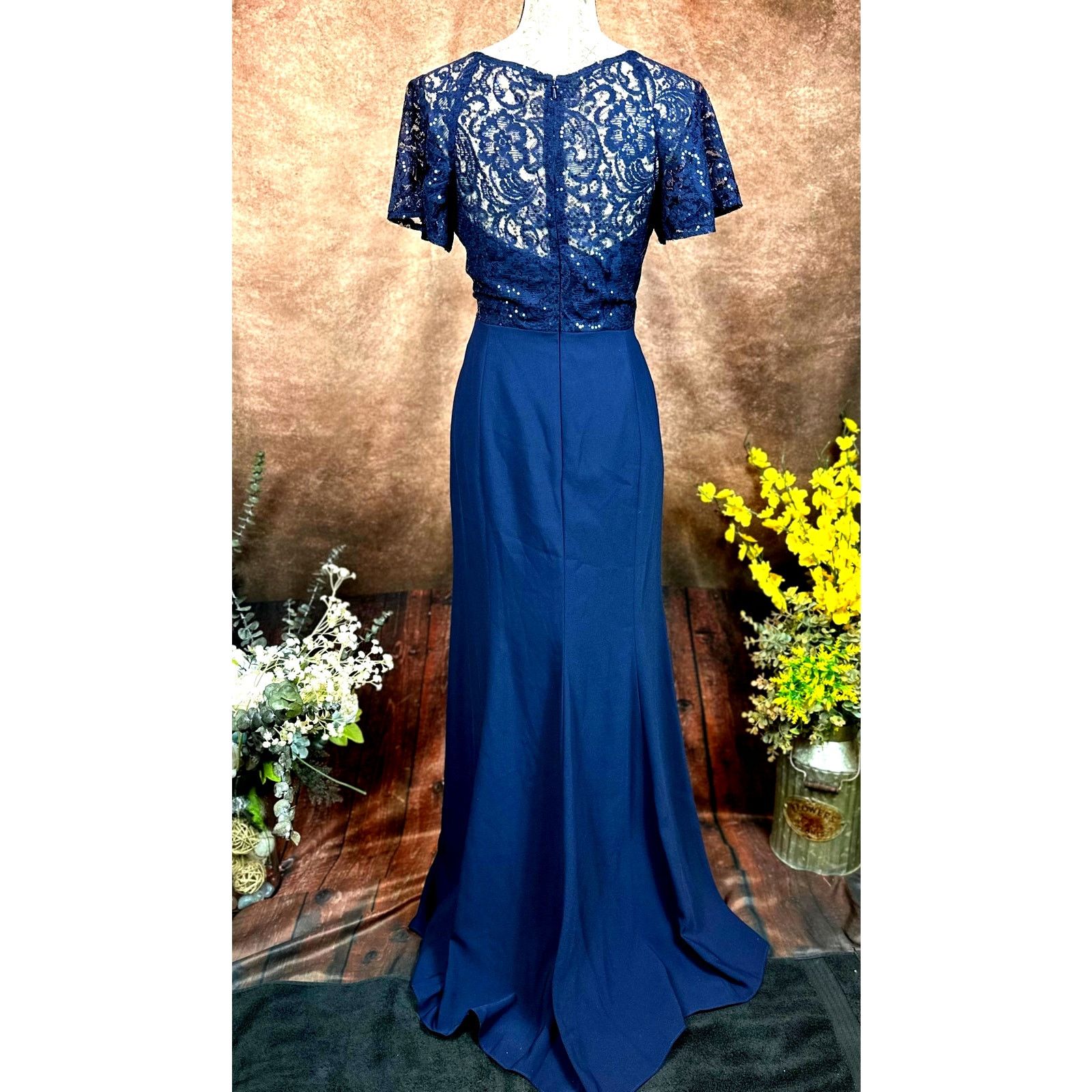 Jenny Packham Jenny Packham Victorian Sequin Lace Trumpet Gown Midnight 14 Size XL / US 12-14 / IT 48-50 - 13 Thumbnail