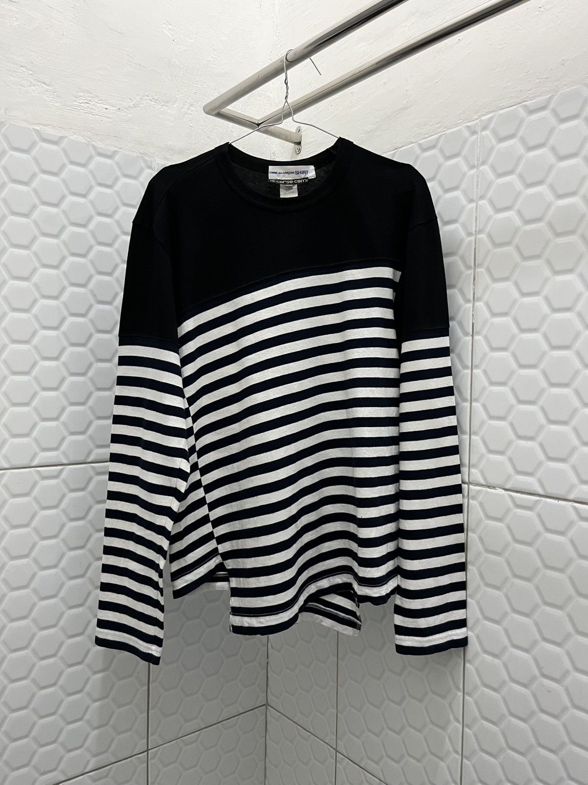 10 Corso Como × Comme des Garcons Comme Des Garcons Asymmetrical Striped Longsleeve Size US S / EU 44-46 / 1 - 1 Thumbnail