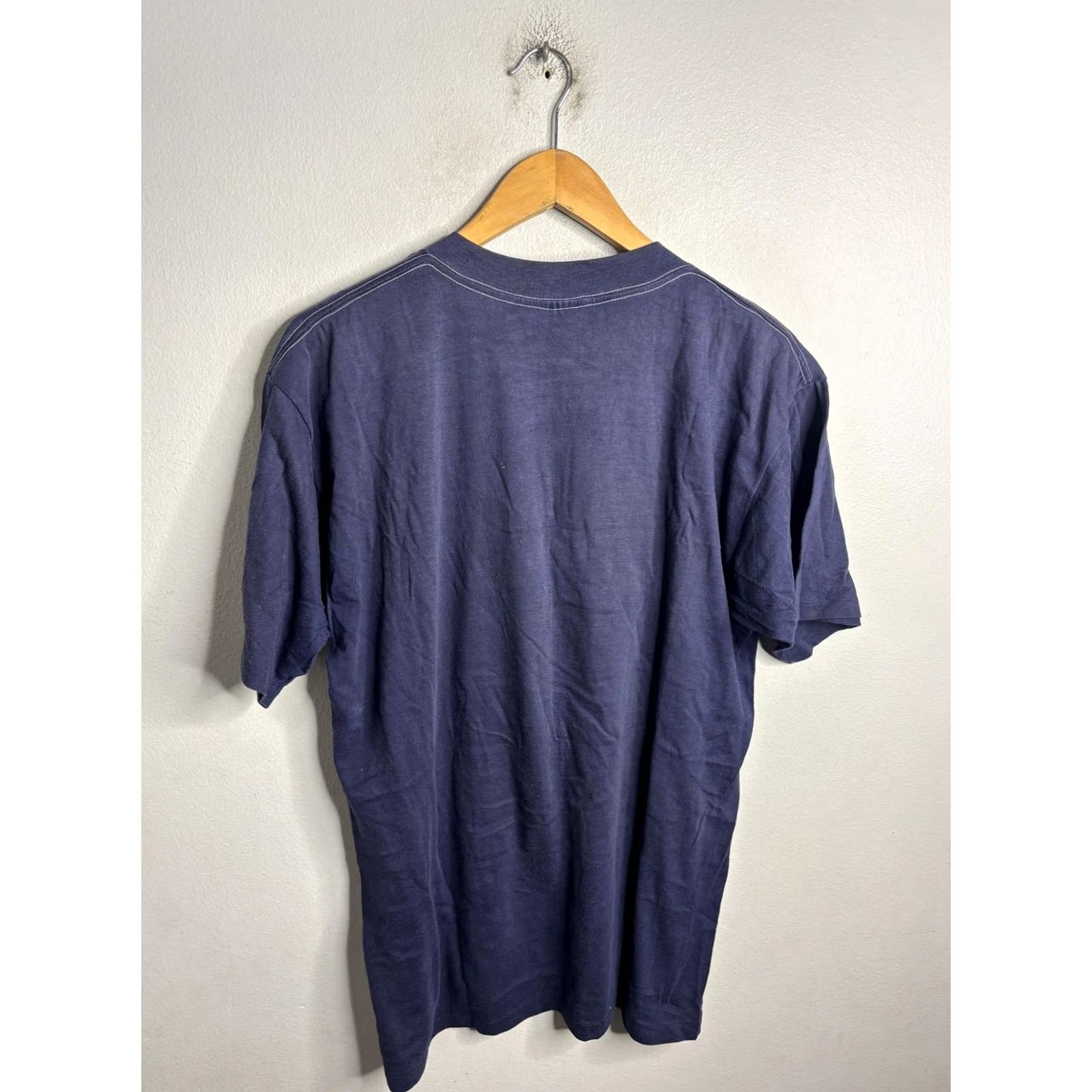 Vintage VINTAGE Medallion Shirt Mens XL Navy 50/50 Made USA 80s Graphic Boat Funny Crew Neck Short Sleeve T-Shirt Men Size US XL / EU 56 / 4 - 5 Thumbnail