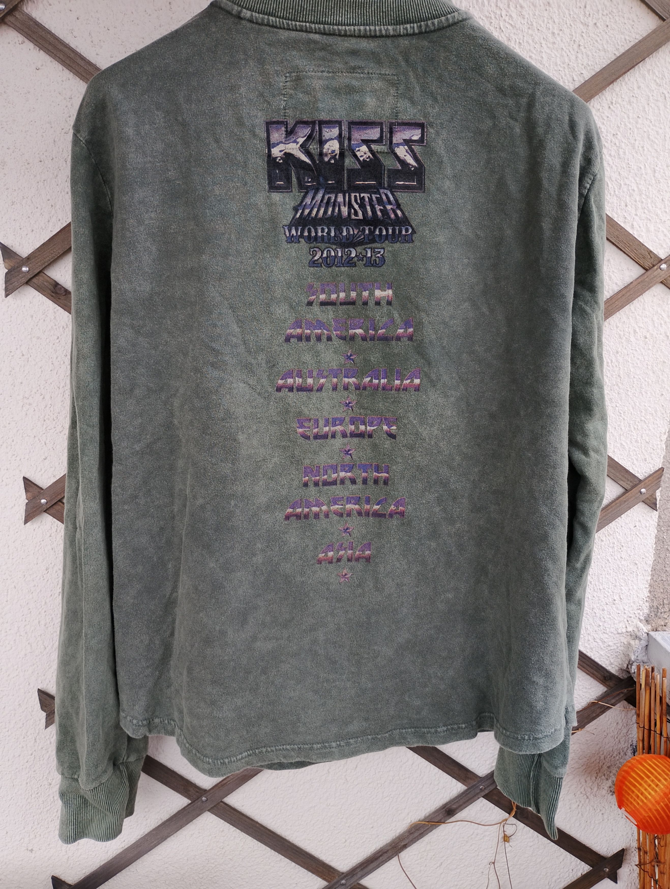Band Tees Kiss Monster World Tour 2012-13 Sweatshirt 2017 sz L Size US L / EU 52-54 / 3 - 6 Thumbnail