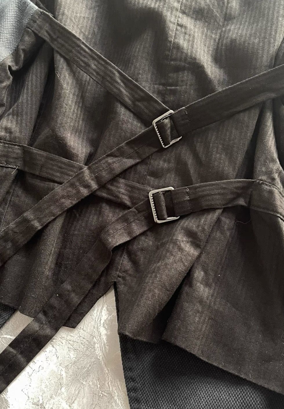 Ann Demeulemeester Ann Demeulemeester｜Double-breasted vest with peaked lapels Size 34S - 4 Thumbnail