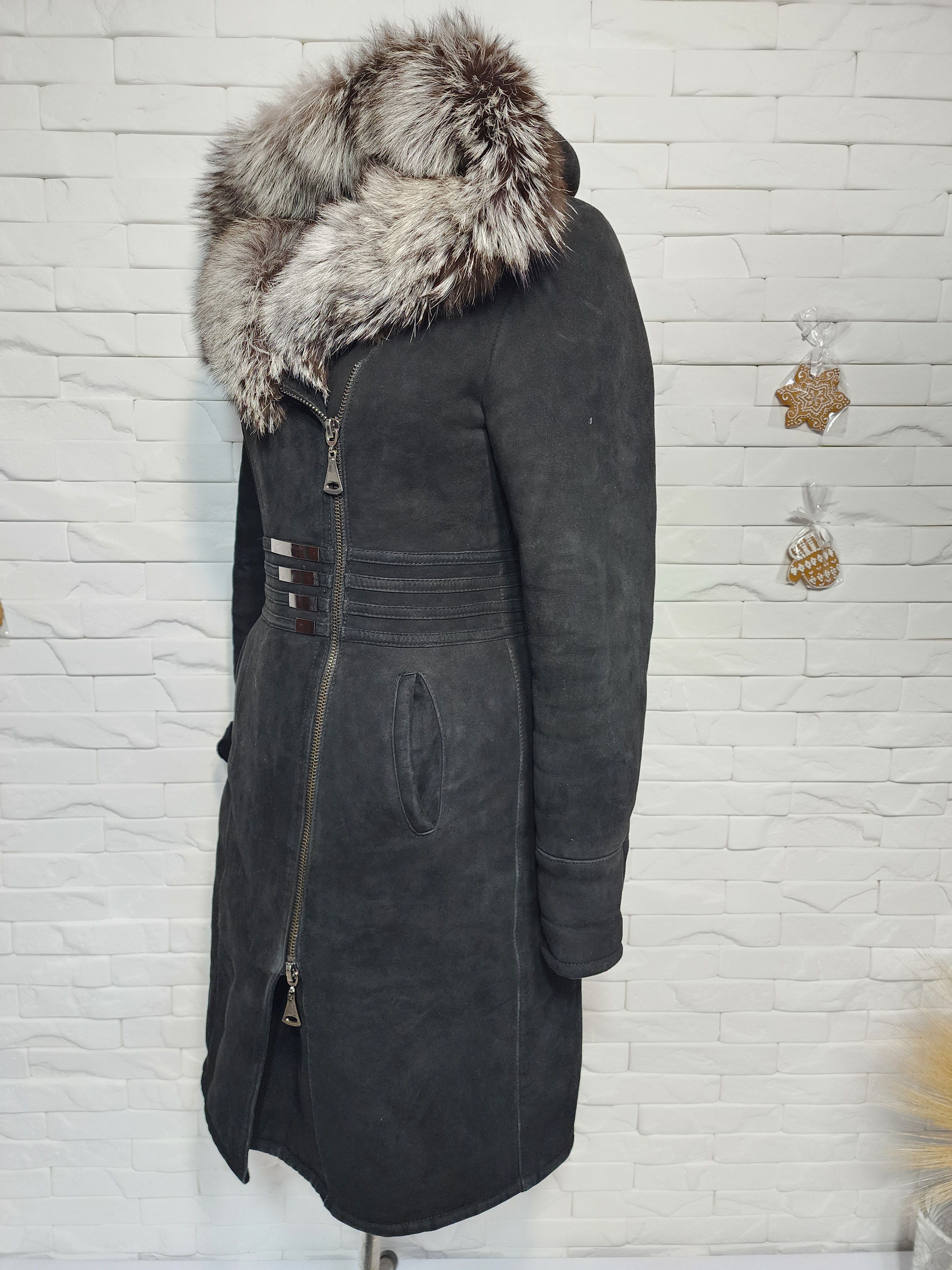 Furla Black Faux Sheepskin Coat: Warm Hood, Metal Zipper. Women's. Size S / US 4 / IT 40 - 2 Thumbnail