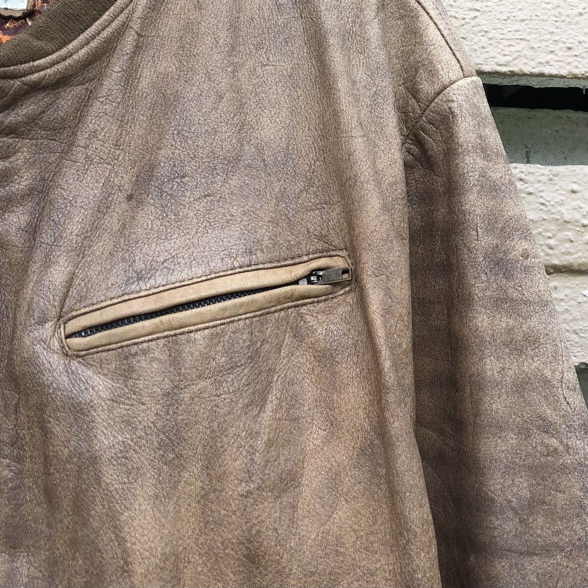 Vintage Vintage LEISURE BEE. M.K Cow Leather Bomber Jacket Size US M / EU 48-50 / 2 - 2 Thumbnail