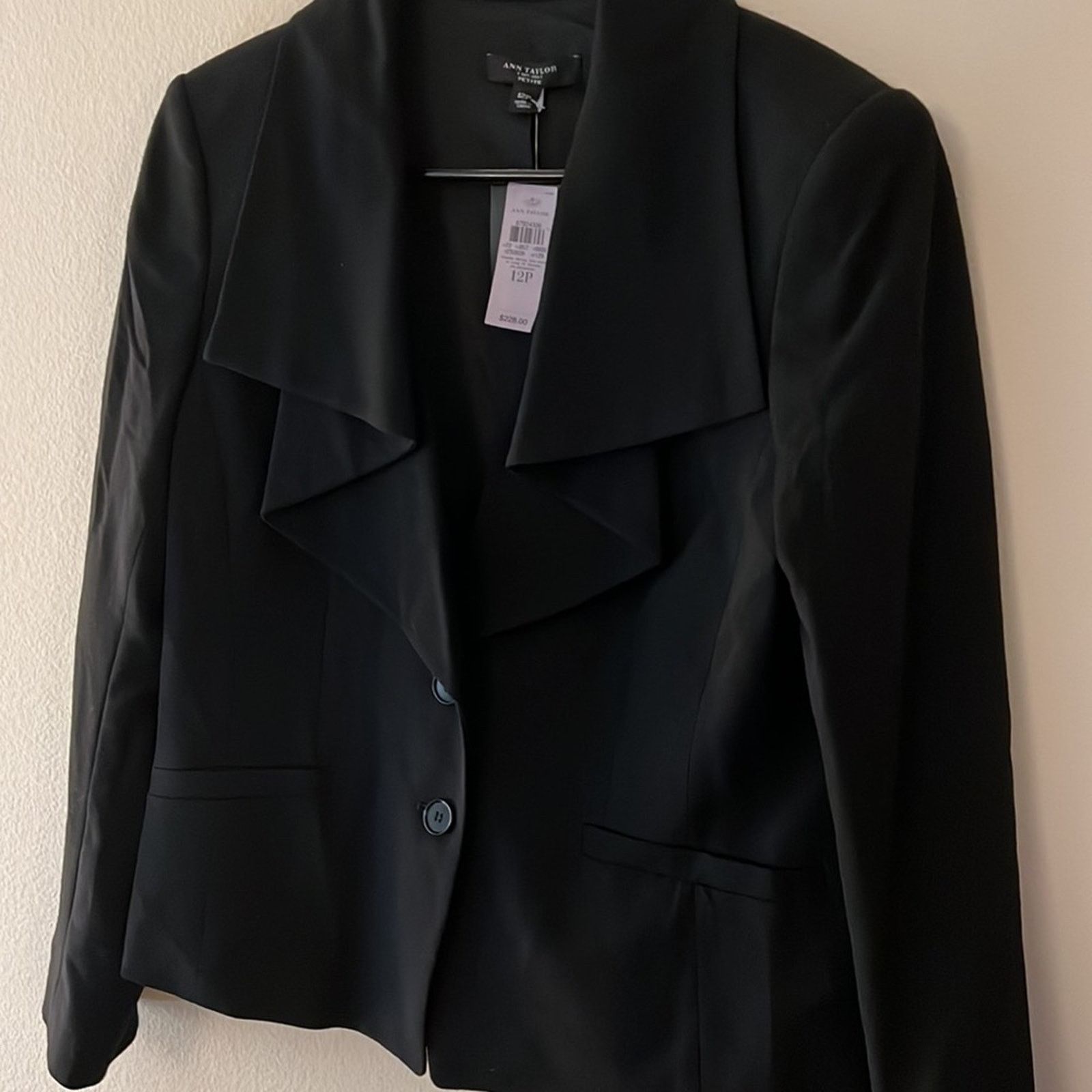Ann Taylor Ann Taylor Wool Blend Structured Double Lapel Blazer 12P Size XL / US 12-14 / IT 48-50 - 2 Thumbnail