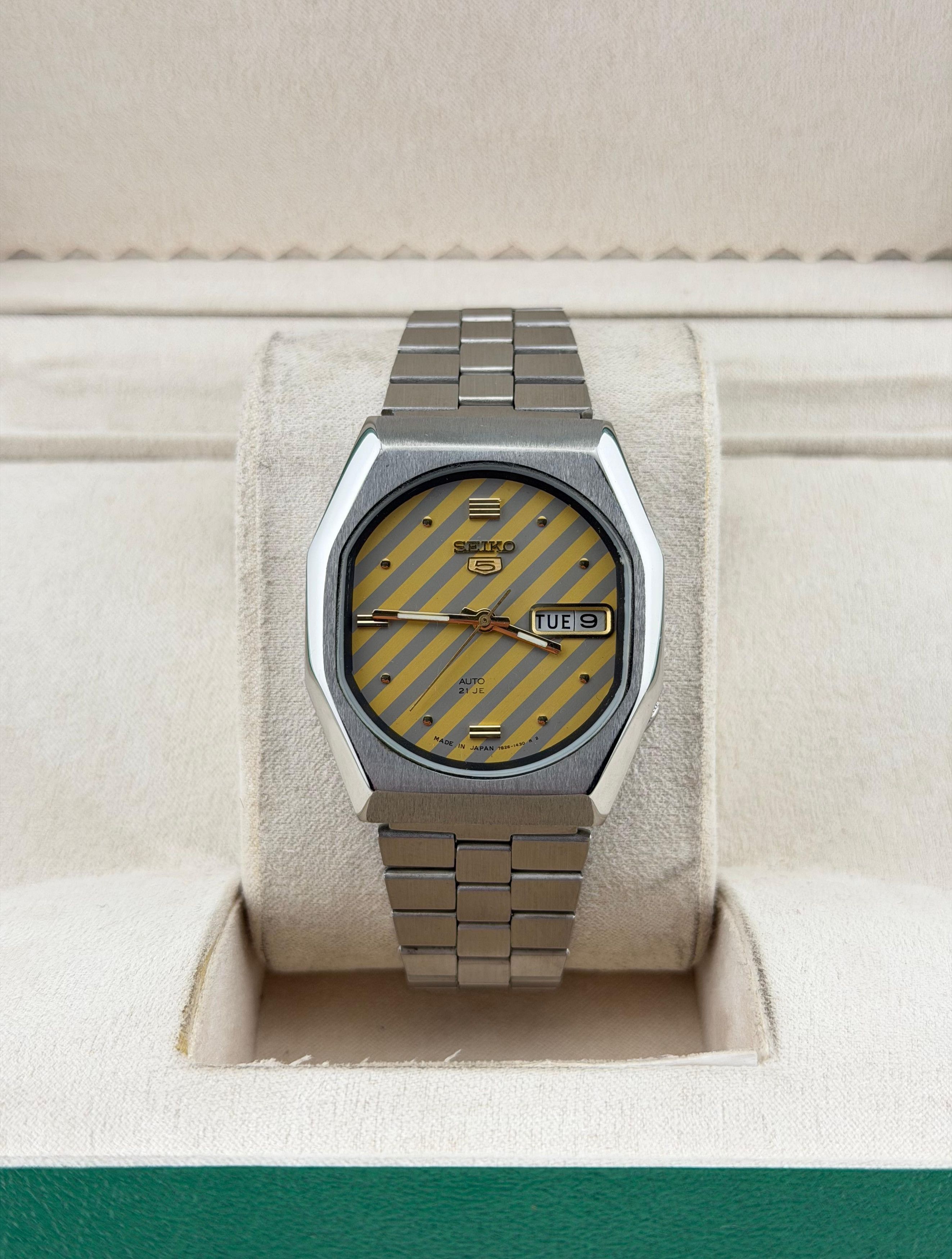 Seiko Vintage Men's Wrist Automatic Watch Size 38 - 2 Thumbnail