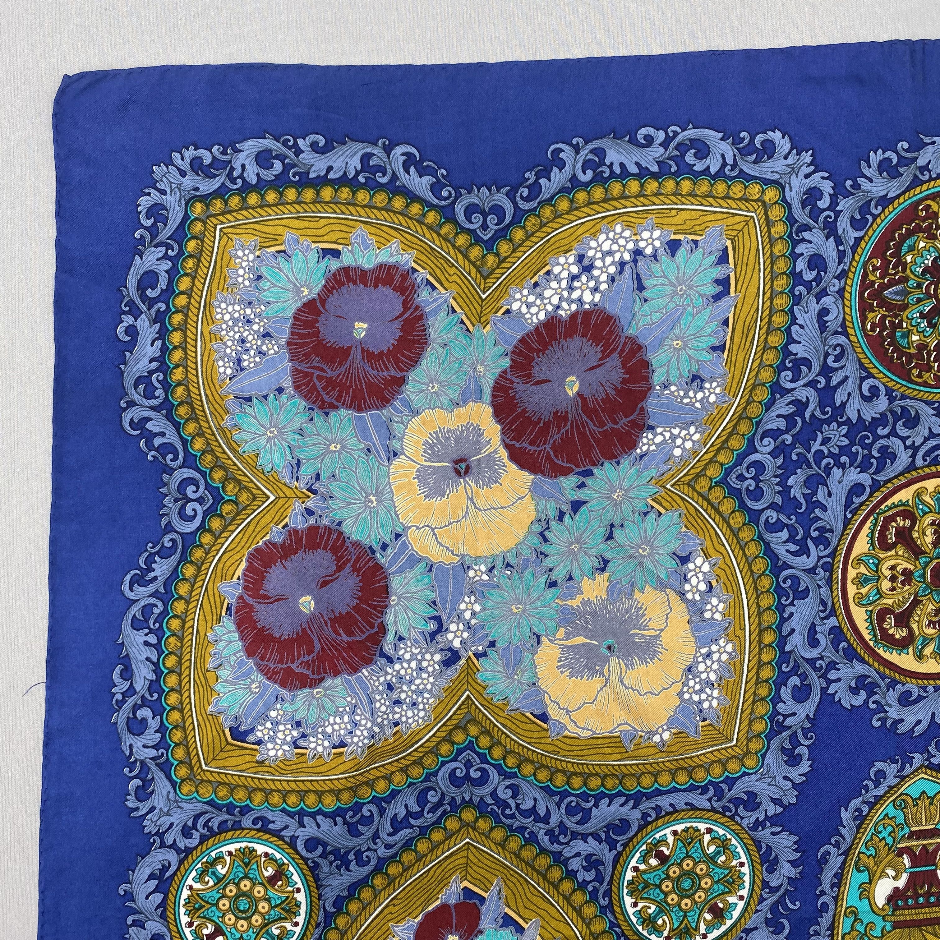 Japanese Brand Vintage Geometric Floral SILK Scarf Twill Wraps Scarves Size ONE SIZE - 7 Thumbnail