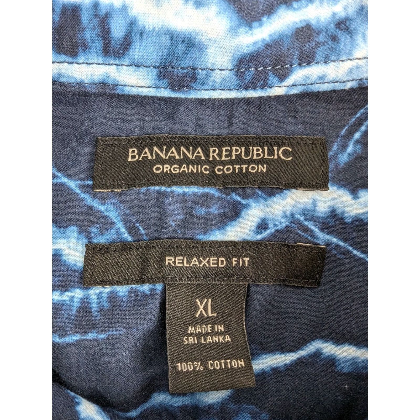 Banana Republic Banana Republic Men's Relaxed Fit Organic Cotton Navy Resort Shirt XL Short Sleeve Button-Up Collared Floral Pattern Resortwear Casual Women's? Size US M / EU 48-50 / 2 - 6 Thumbnail