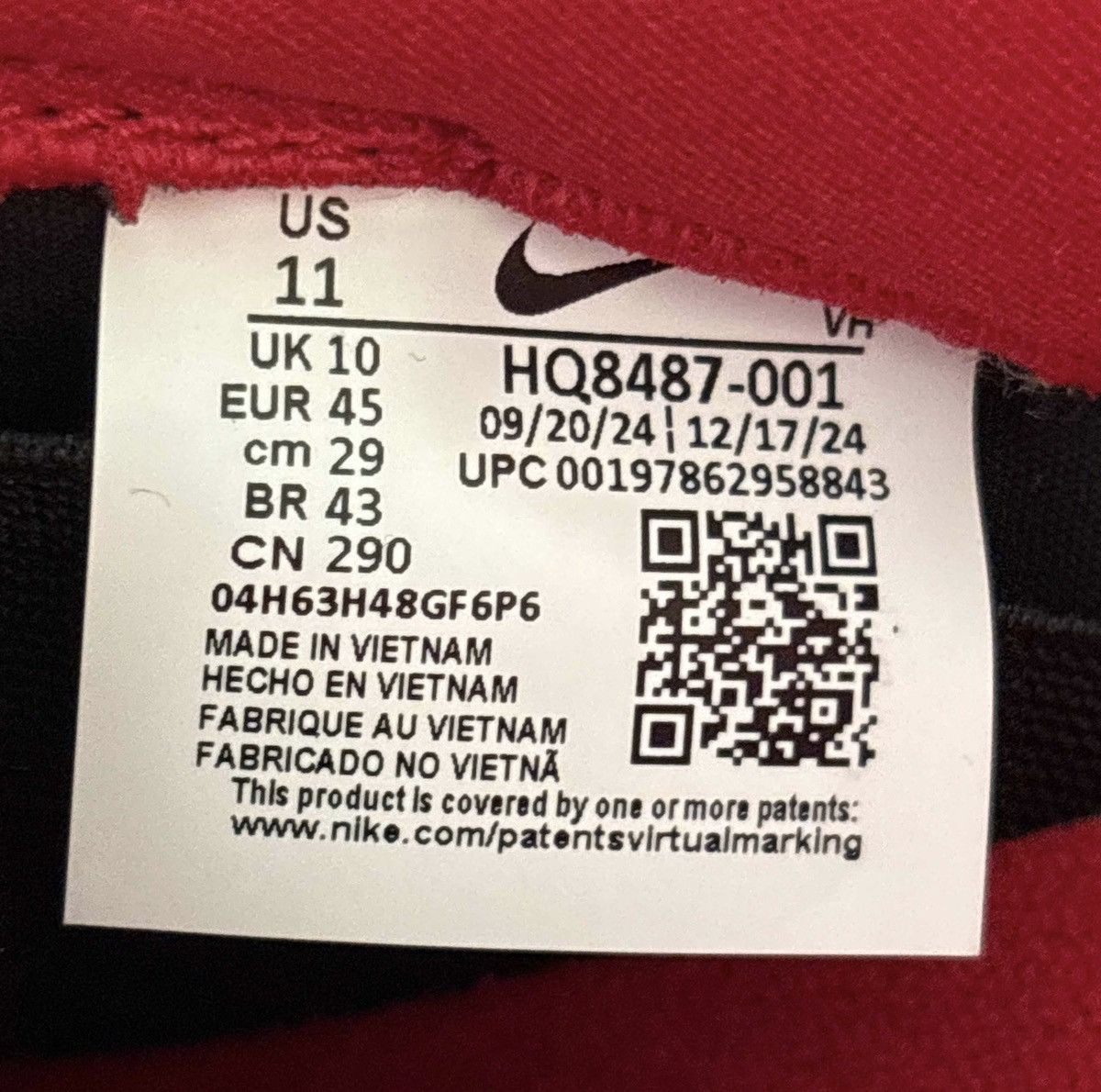 Nike × Supreme Supreme sb dunks black red Size US 11 / EU 44 - 5 Thumbnail