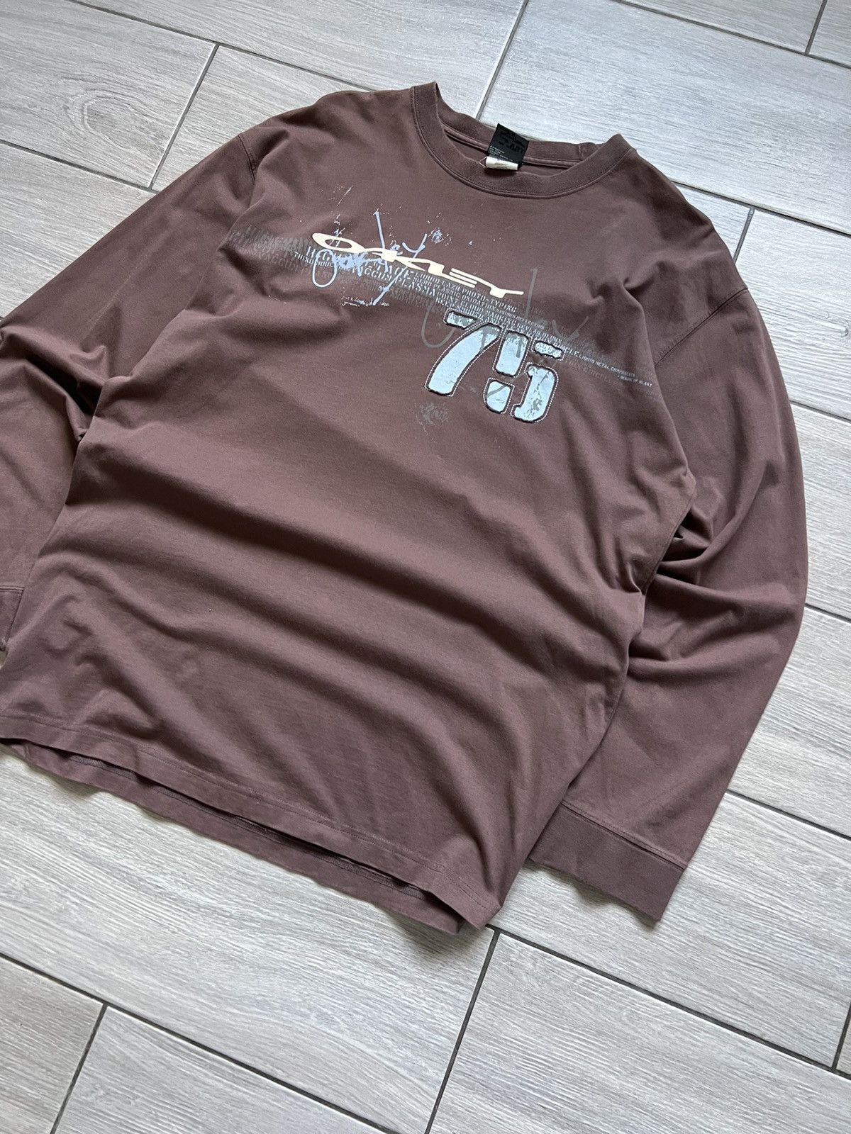 Oakley Oakley Long Sleeve Center Logo Embroider Chocolate Size US XL / EU 56 / 4 - 4 Thumbnail