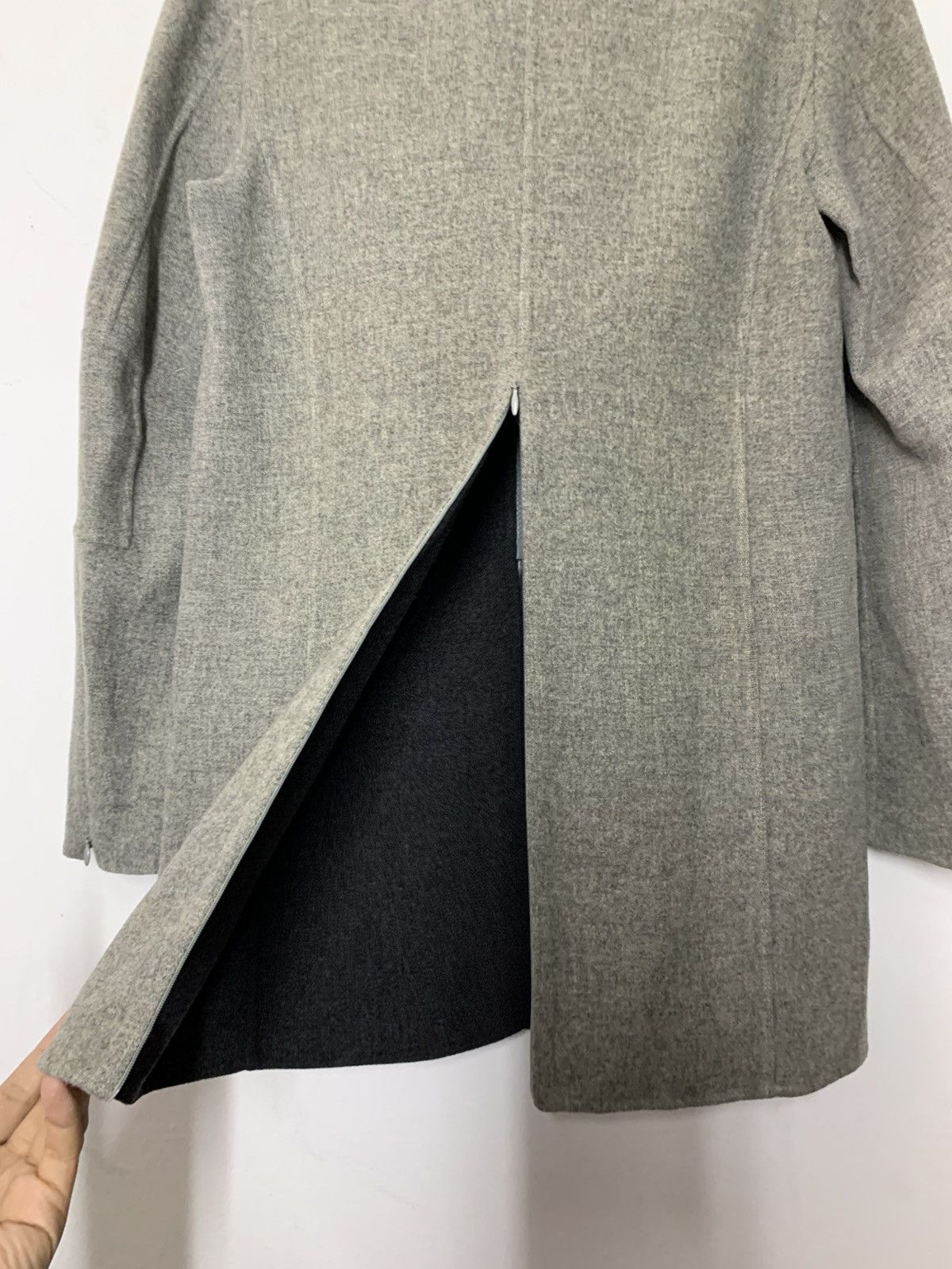 Costume National Costume National Minimalist Mid-Length Coat Made In Italy Size US S / EU 44-46 / 1 - 8 Thumbnail