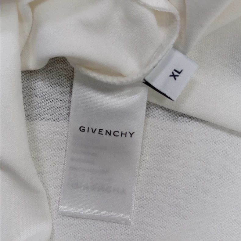 Givenchy Givenchy Princess and Castle Print White Short Sleeve Roun Size US XL / EU 56 / 4 - 7 Thumbnail