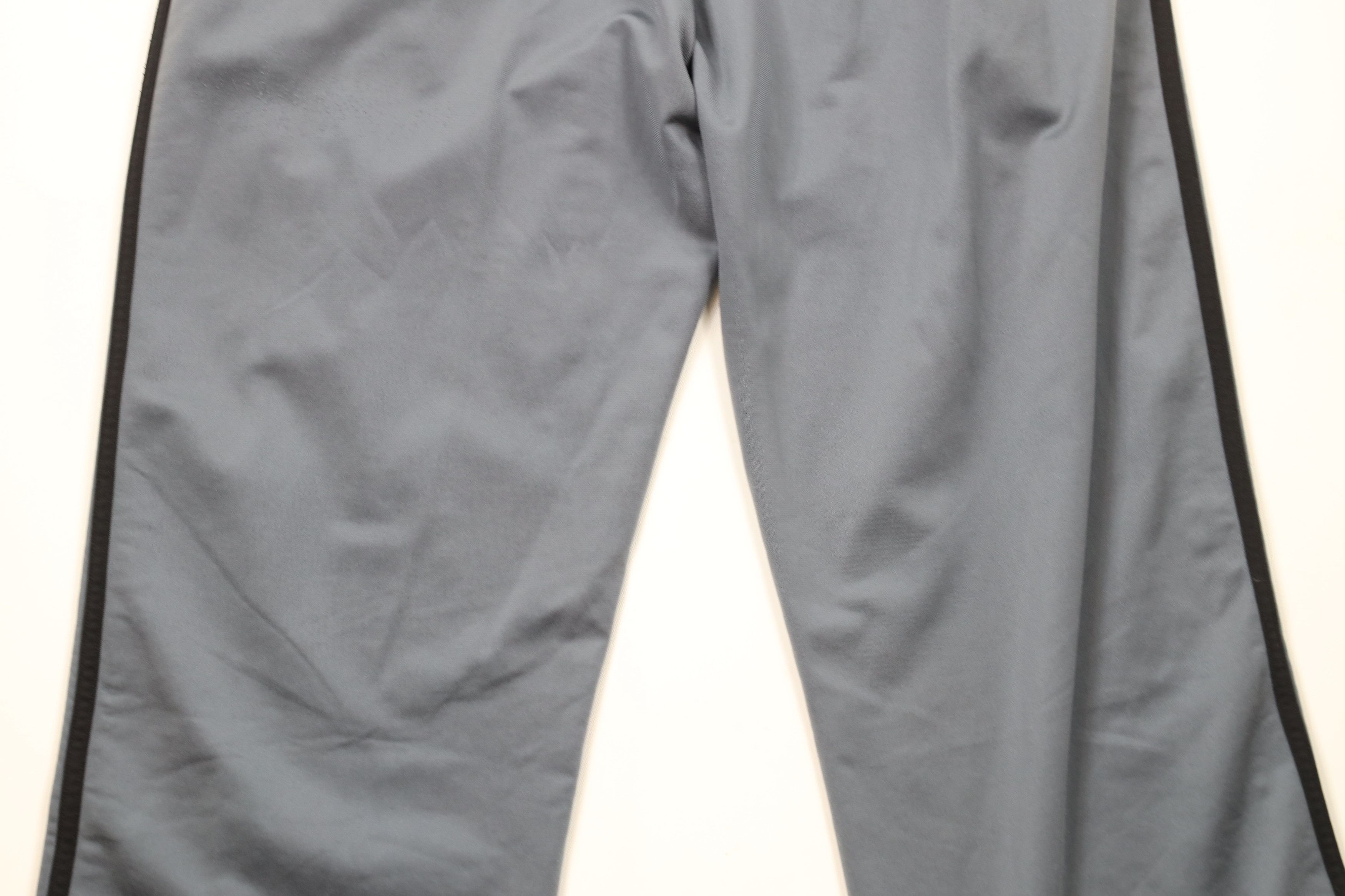 Vintage Vintage Y2K Adidas Striped Wide Leg Sweatpants Pants Gray Size US 34 / EU 50 - 11 Thumbnail