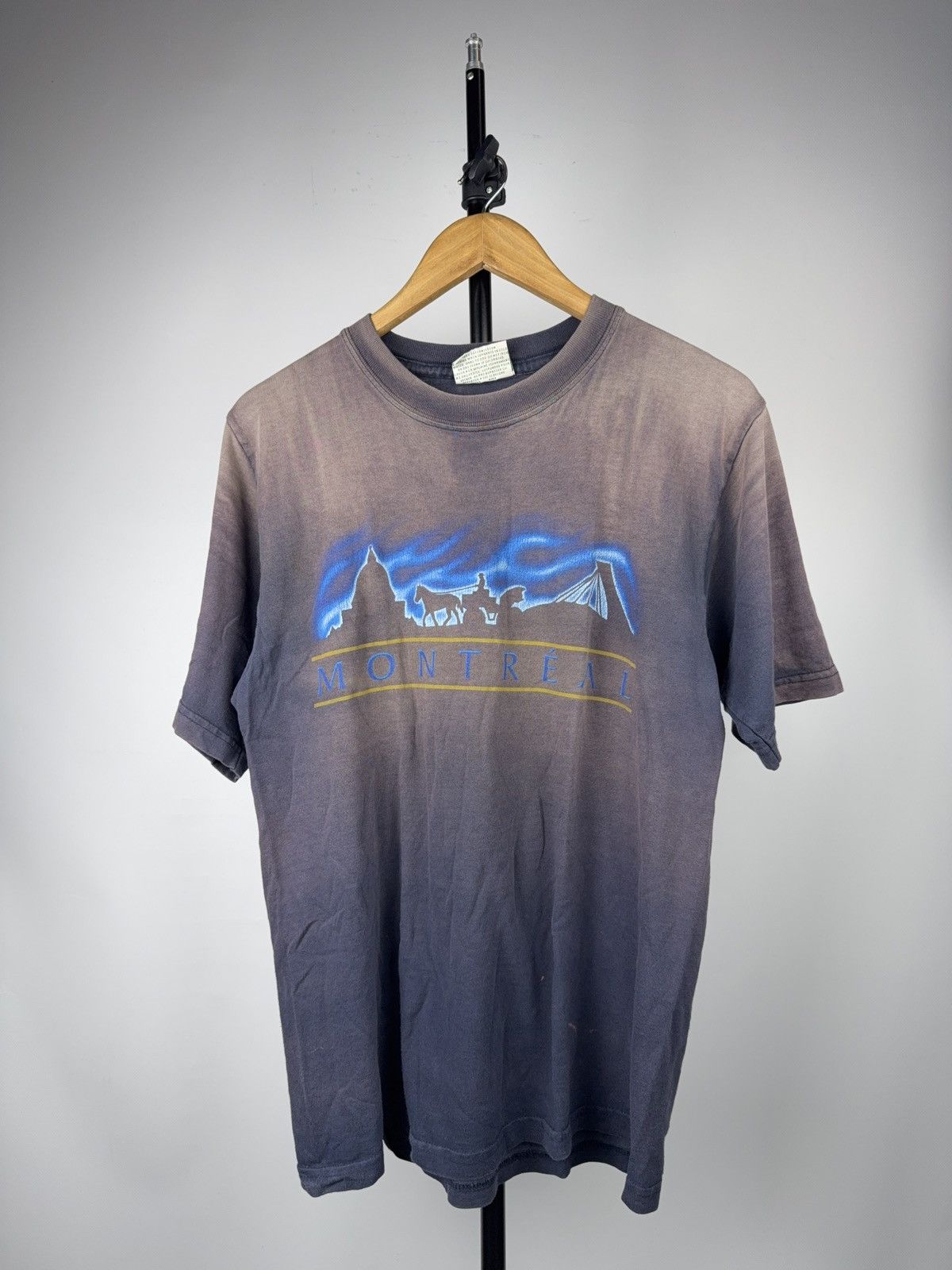 Vintage 90s Retro Vintage Montreal Canada Skyline Graphic T-Shirt Size US M / EU 48-50 / 2 - 1 Thumbnail