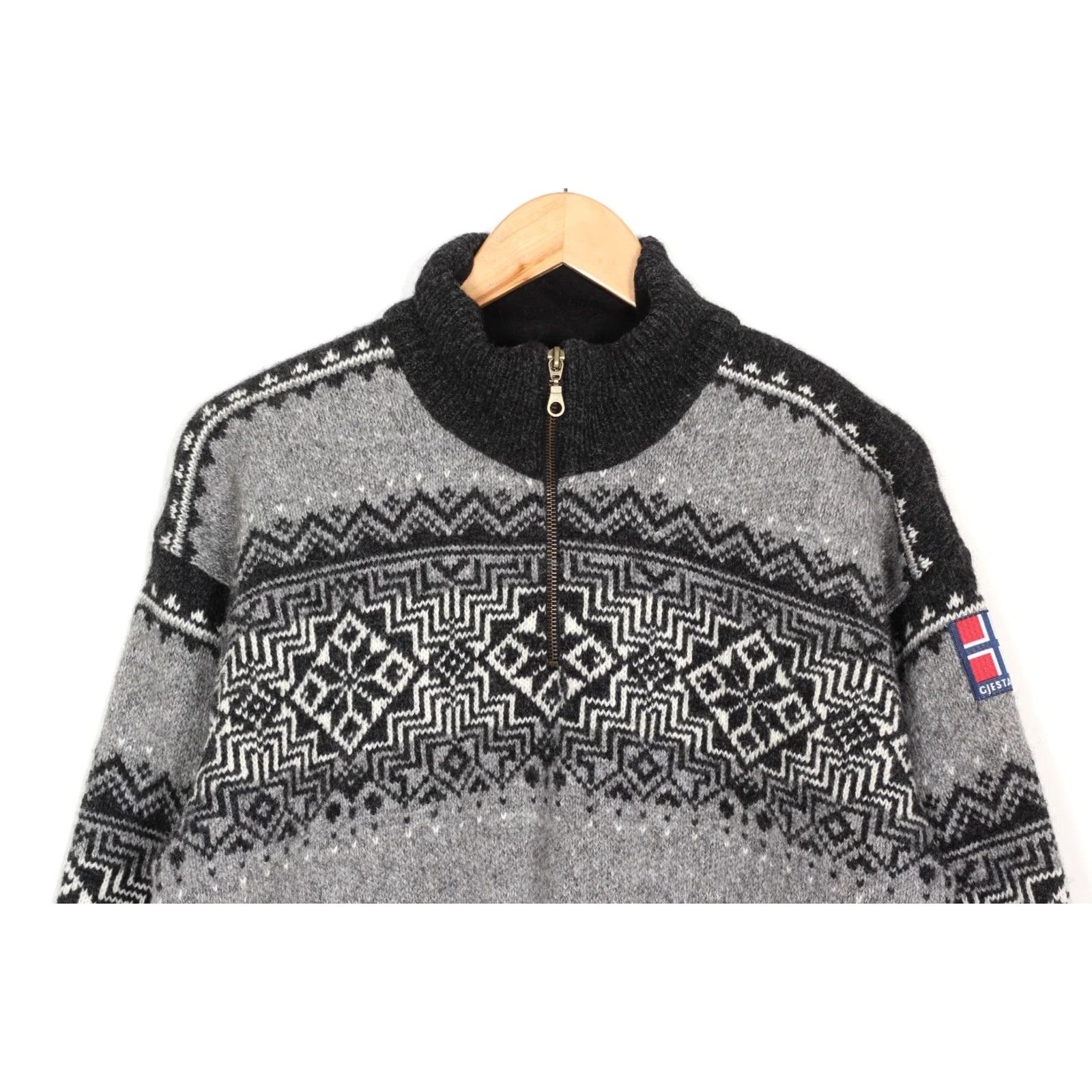 SAS ASA GJESTAL SPINNERI Norway Nordic Fair Isle Zip Neck Wool Jumper Sweater Men L Grey Knit Pullover 1/4 Zip Classic MENS Size US L / EU 52-54 / 3 - 3 Thumbnail