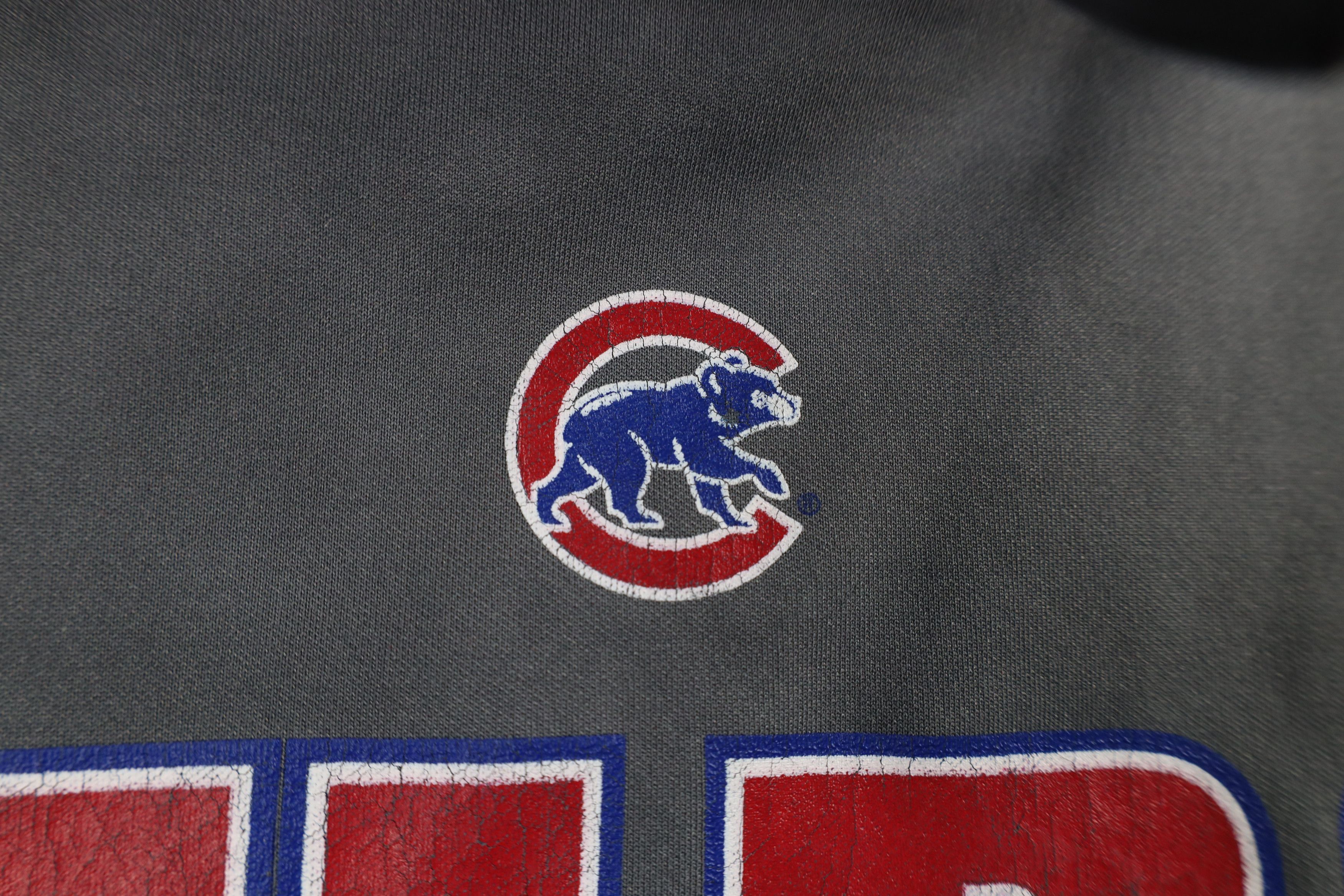 Majestic × Vintage Vintage Y2K Majestic Chicago Cubs Baseball Hoodie Sweatshirt Size US XXL / EU 58 / 5 - 7 Thumbnail