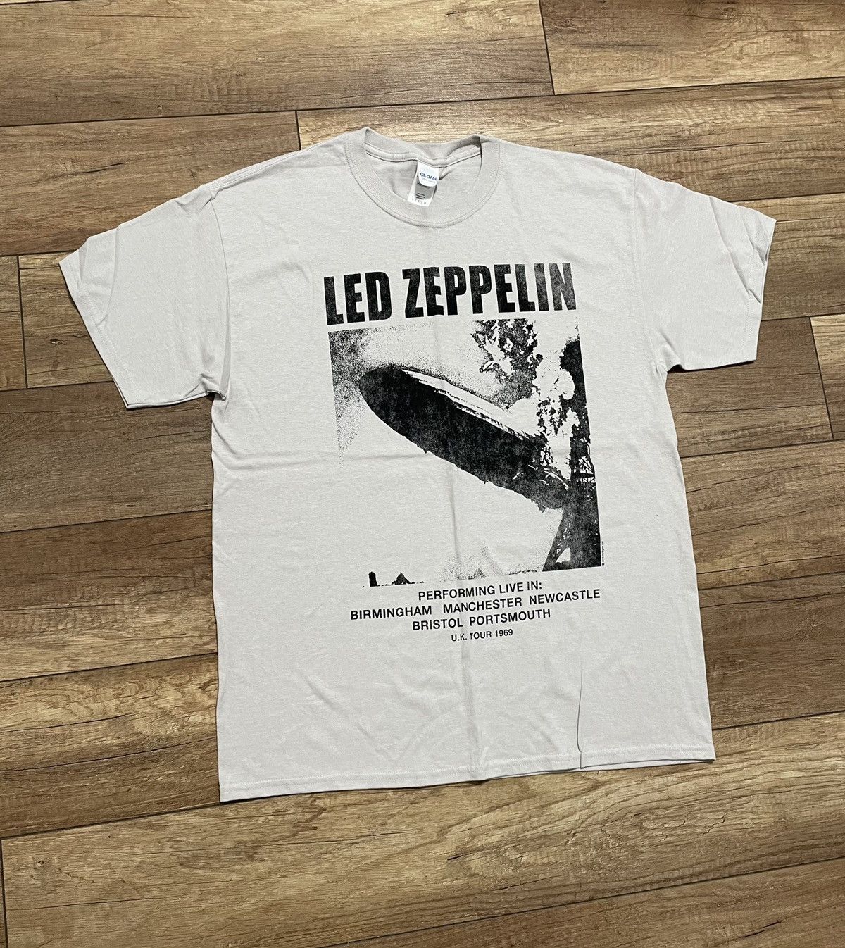 Led Zeppelin Vintage Style Led Zeppelin 1969 UK Tour 2019 Remake T Shirt Size US L / EU 52-54 / 3 - 2 Thumbnail