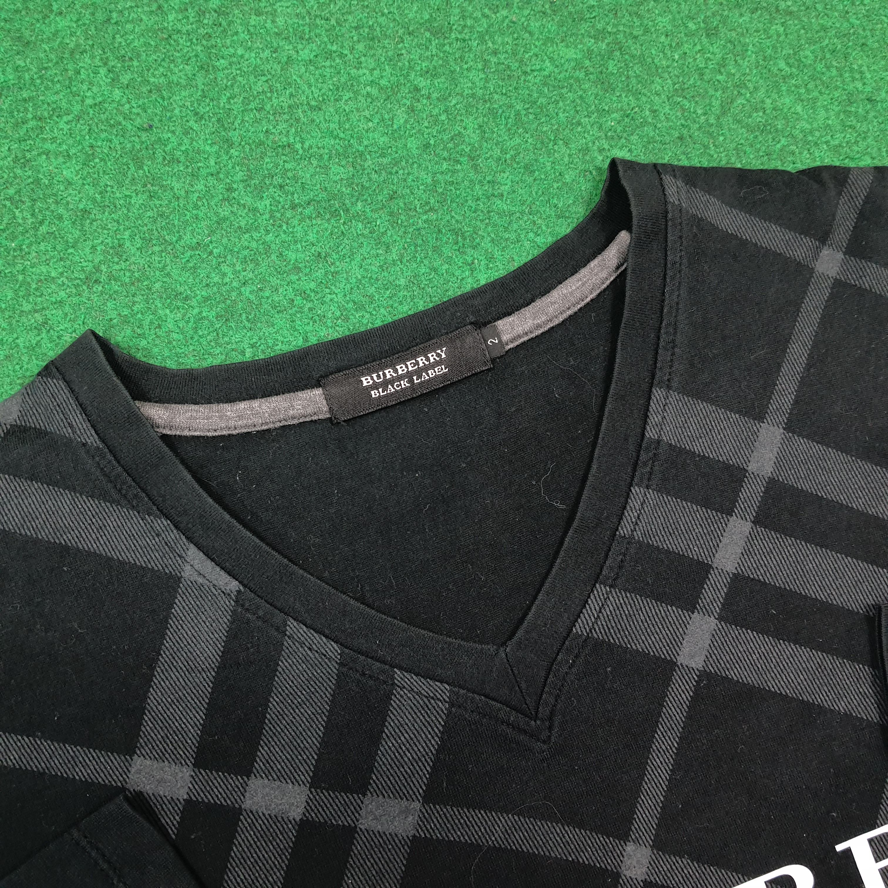 Burberry Vintage Burberry Black Label V Neck Tshirt C294N62 Size S / US 4 / IT 40 - 5 Thumbnail