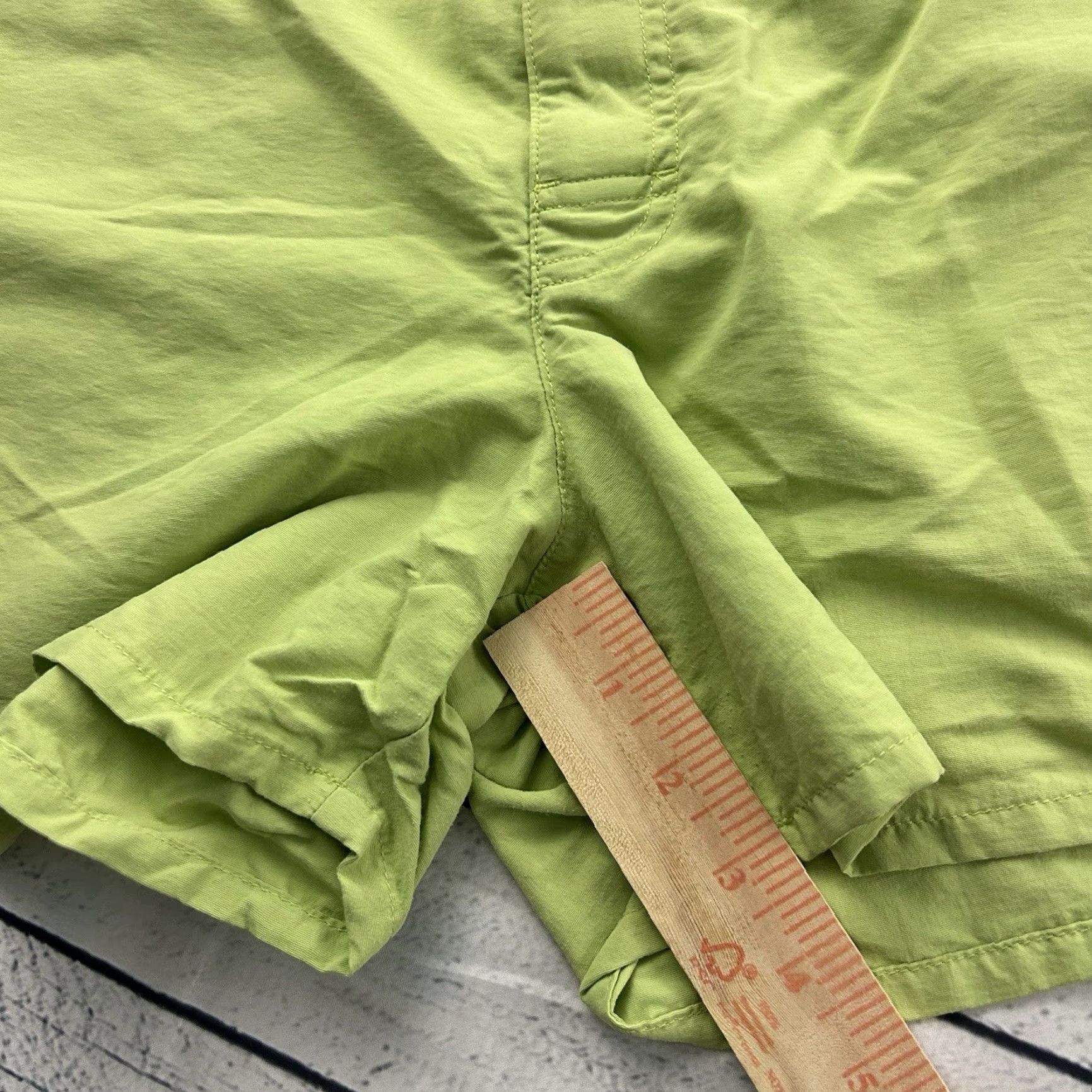Patagonia Patagonia Womens 10 Green Nylon Hiking Outdoor Casual Button Shorts Size 32" / US 10 / IT 46 - 5 Thumbnail