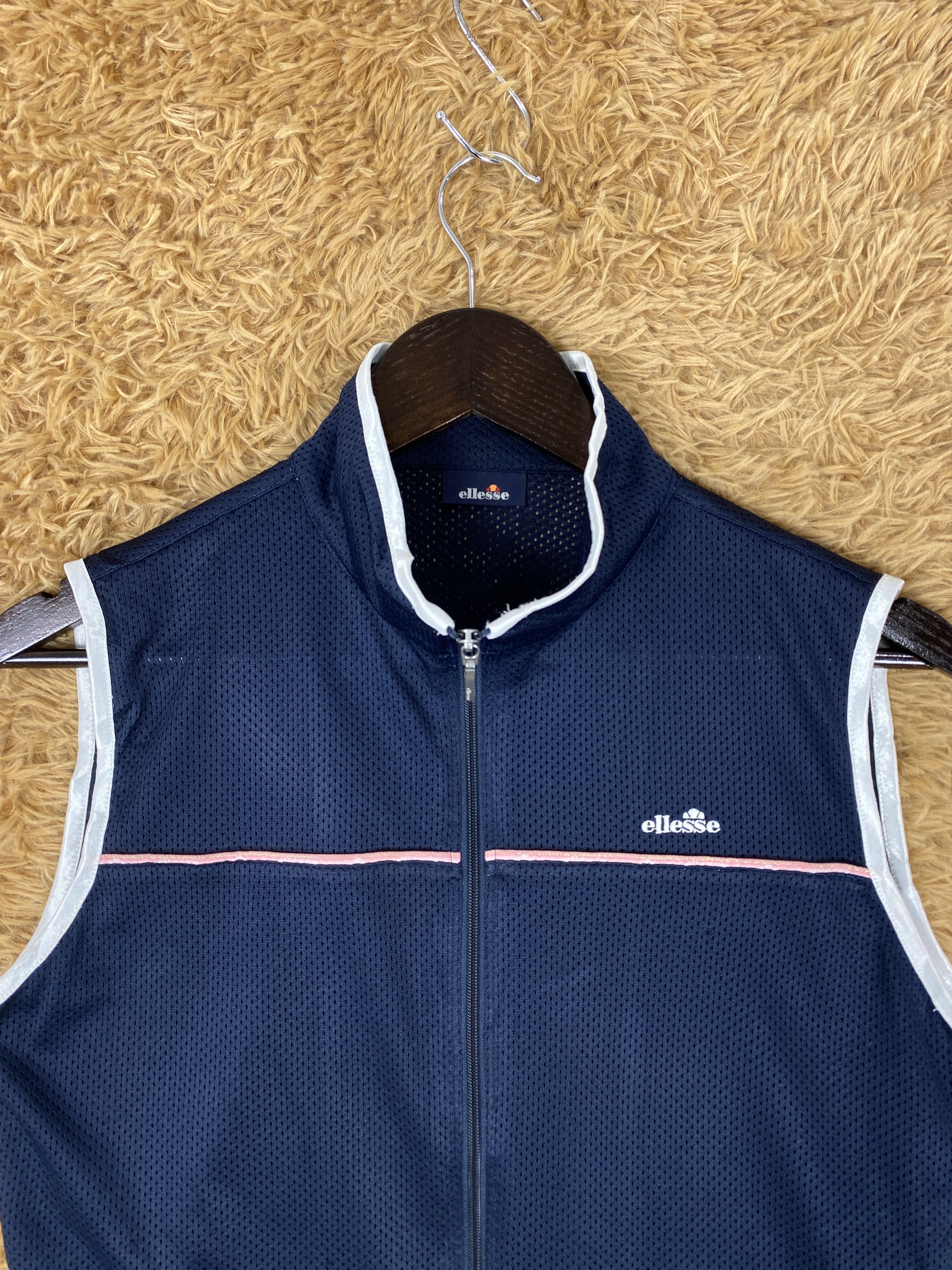 Ellesse Vintage Ellesse Nice Design Vest Size US S / EU 44-46 / 1 - 2 Thumbnail