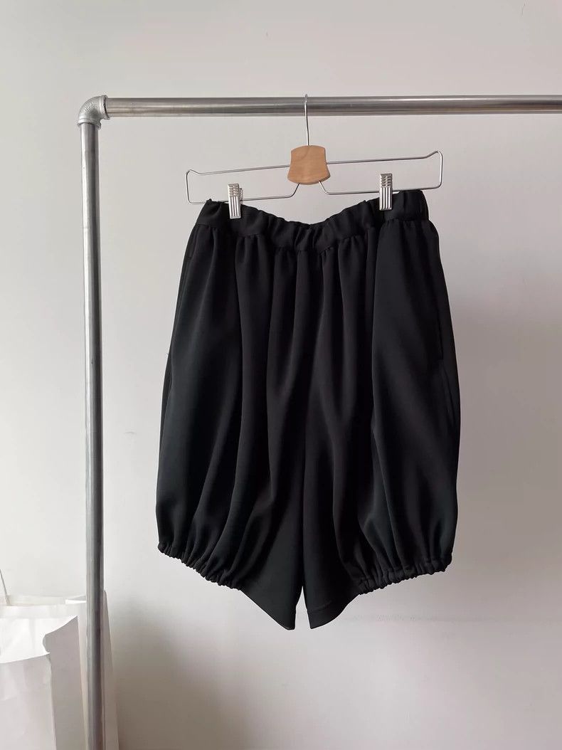 Comme des Garcons Comme des Garçons Lantern Pants Shorts-2505 Size US 26 / EU 42 - 1 Thumbnail