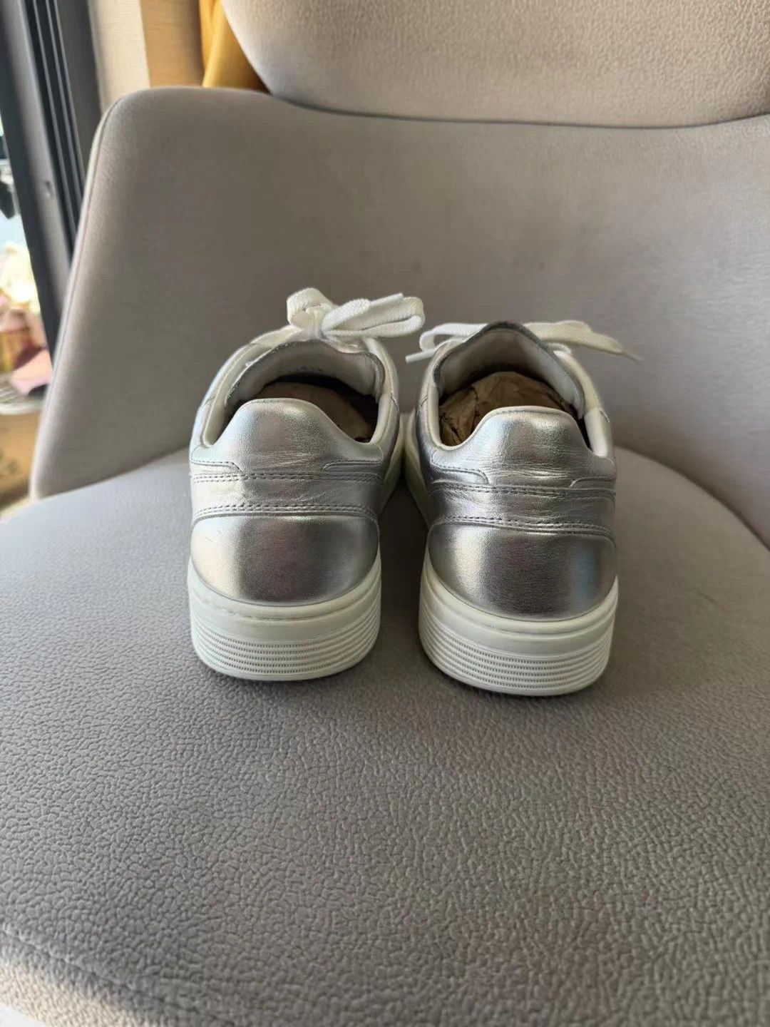Chanel CHANEL Silver Horn King Round Toe Sneakers 41 24 New 98 Size US 10 / IT 40 - 3 Thumbnail