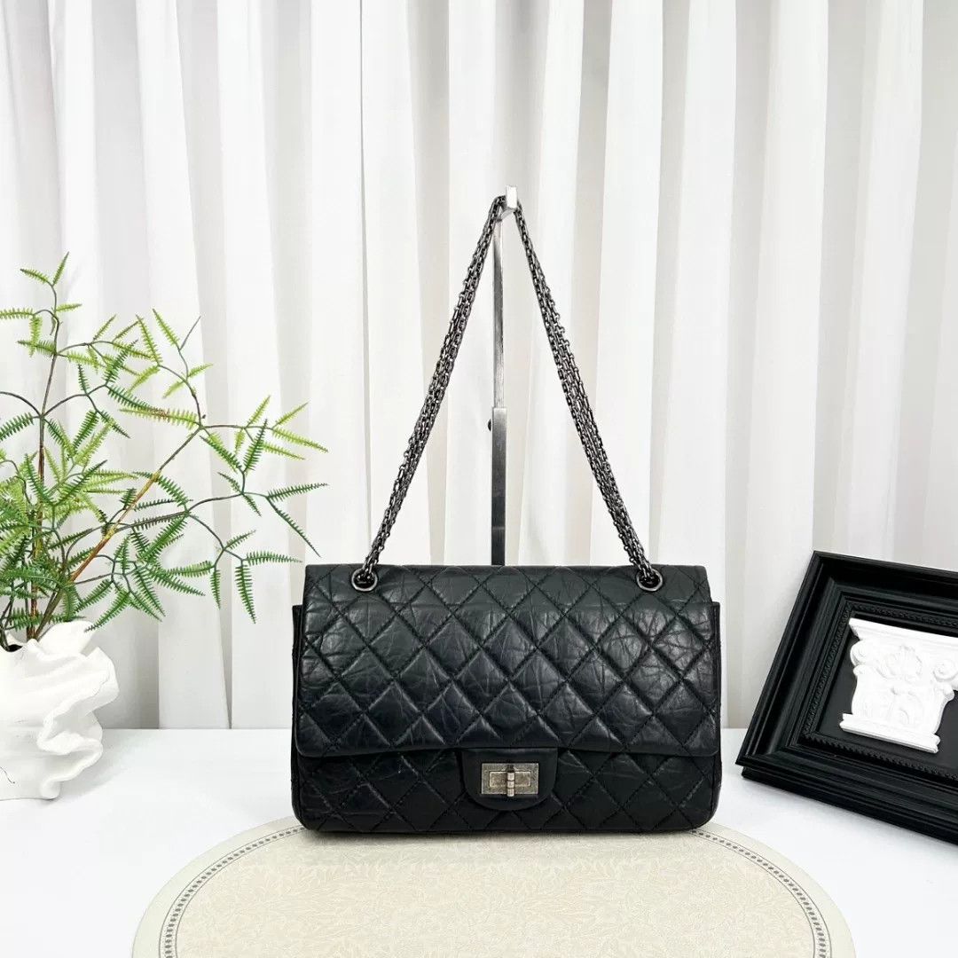 Chanel Pre-loved Bag Very good condition Size ONE SIZE - 1 Thumbnail