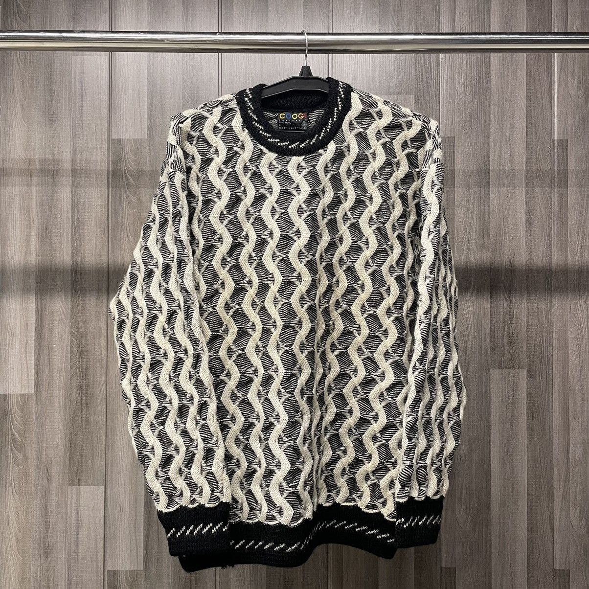 Coogi Vintage Coogi Australia Wavy Pattern 3D Knit Wool Sweater Size US L / EU 52-54 / 3 - 2 Thumbnail