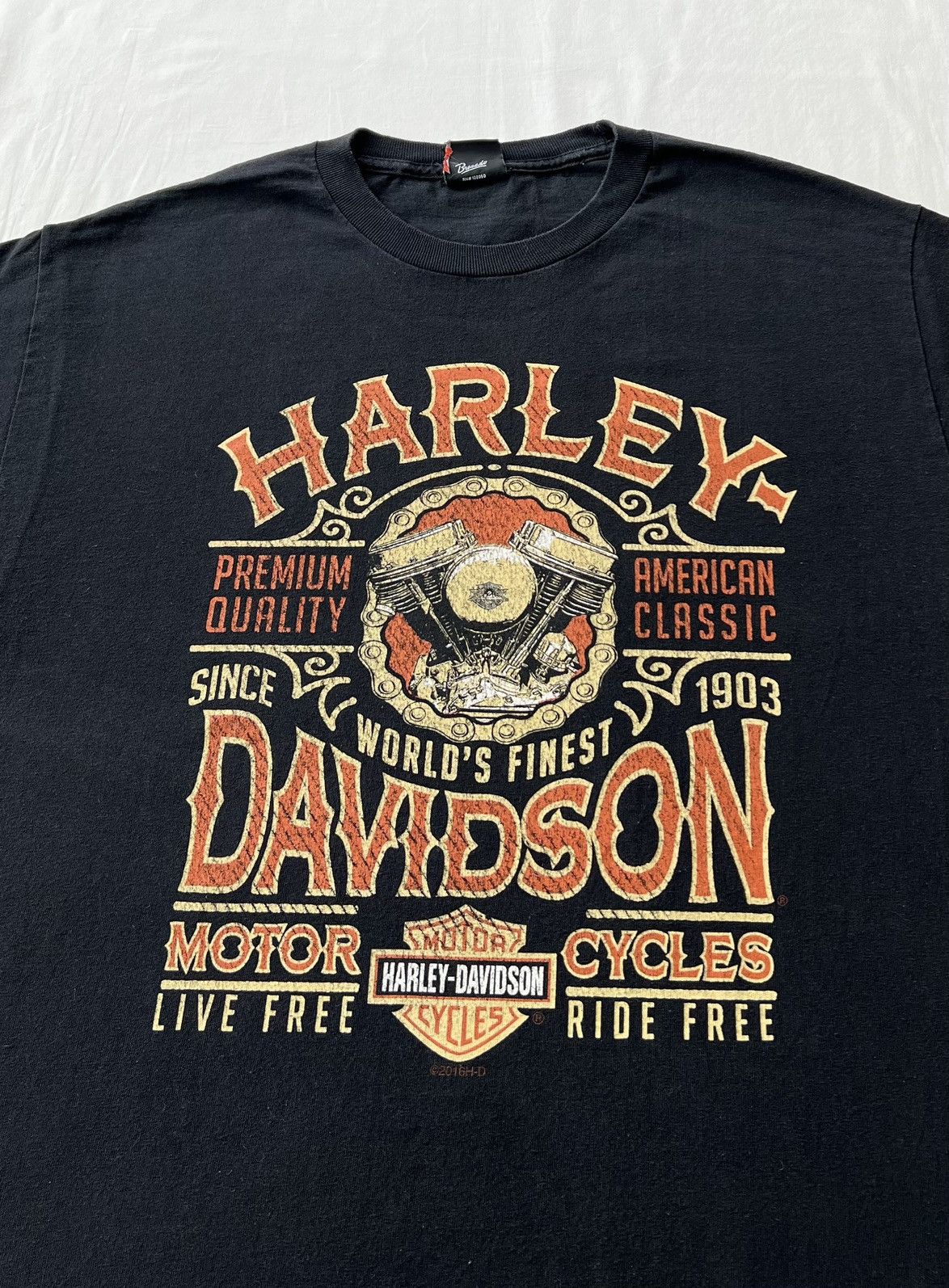 Harley Davidson Vintage 2016 Harley Davidson Bumblebee Stinger Black T-shirt Size US L / EU 52-54 / 3 - 5 Thumbnail