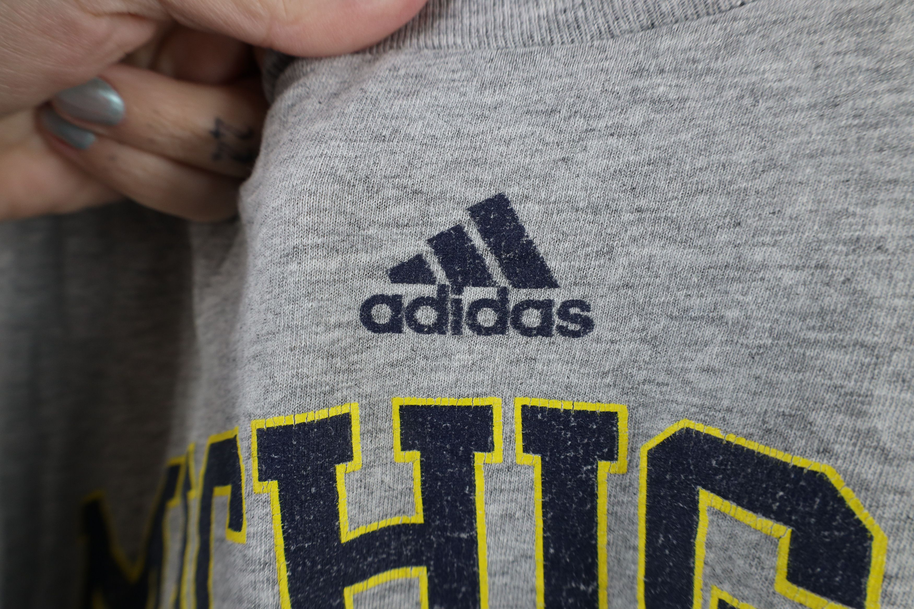 Adidas × Vintage Vintage Adidas University of Michigan Football T-Shirt Gray Size US XL / EU 56 / 4 - 8 Thumbnail