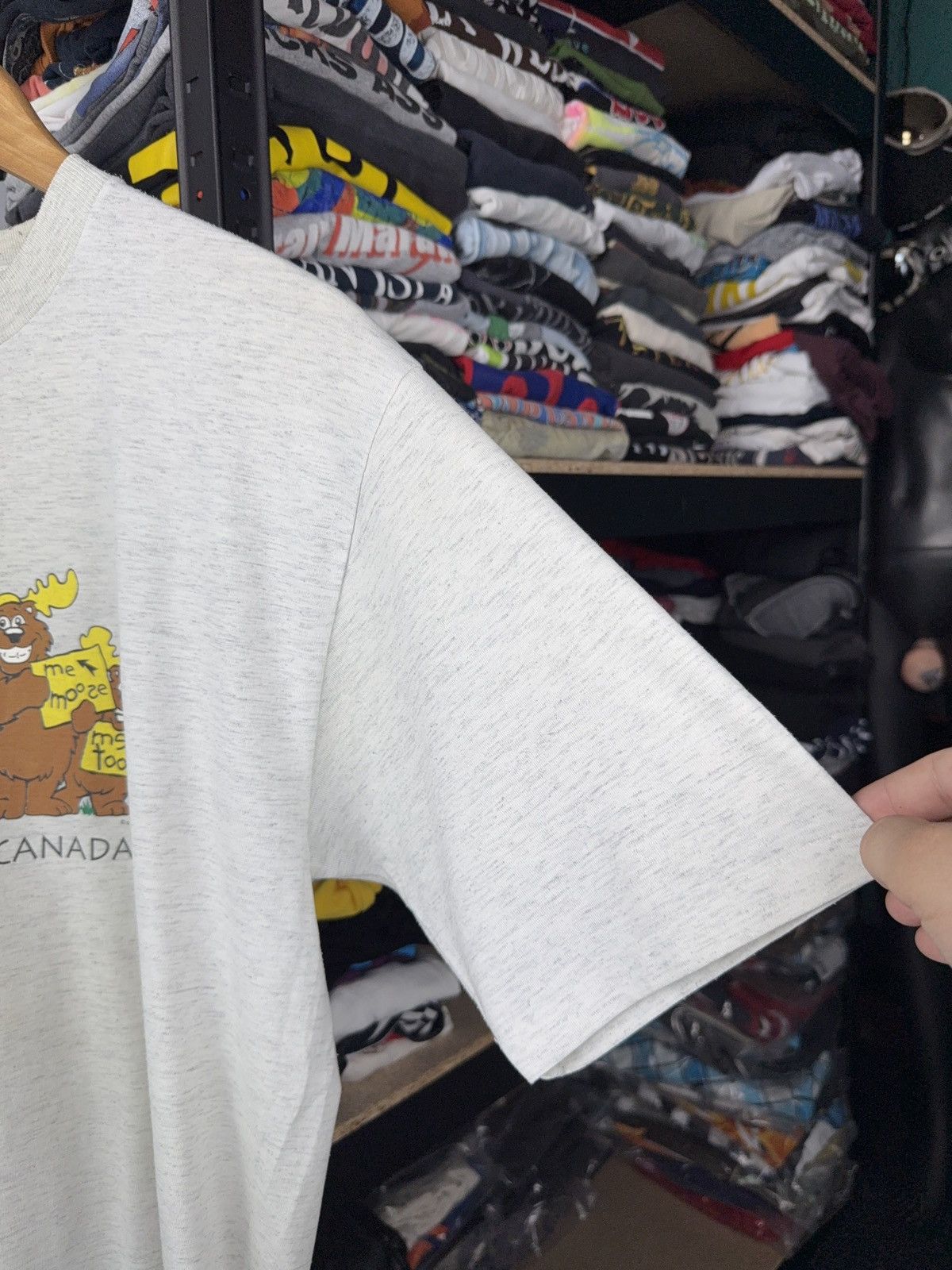 The Mountain Vintage 90s Retro Humour Print Lake Louise CANADA Tee Shirt Size US L / EU 52-54 / 3 - 7 Thumbnail