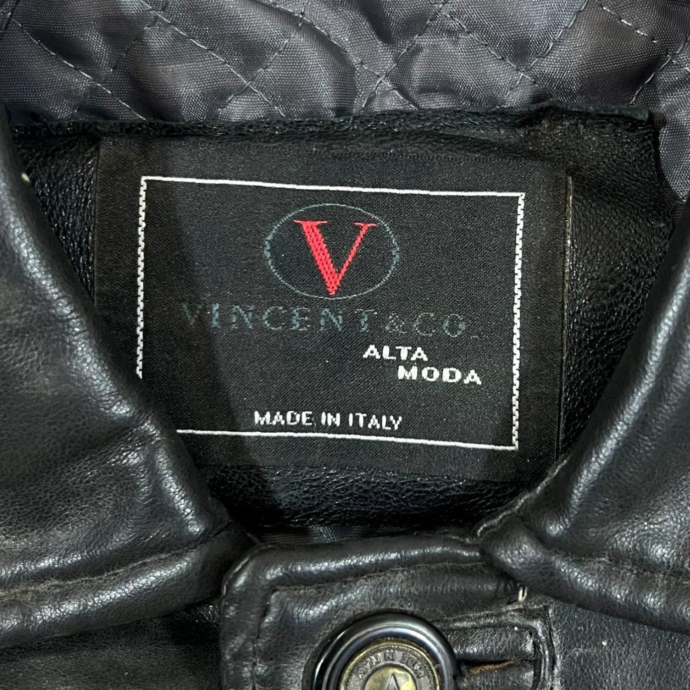 Vintage VINTAGE VINCENT & CO. ALTA MODA Jacket Mens XL Black Faux Leather Bomber Jacket Button Pockets 27.5" Pit 33.5" Length 25.5" Cuffed Size US XL / EU 56 / 4 - 5 Thumbnail