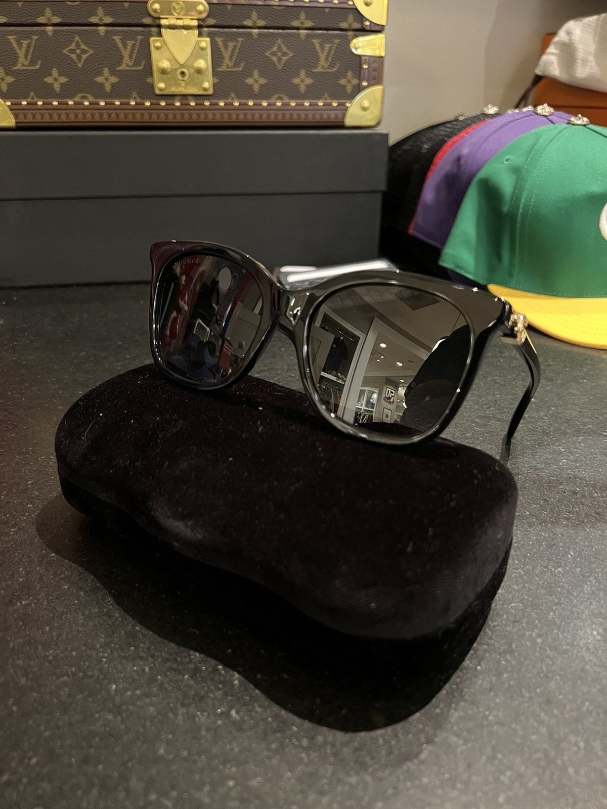 Gucci Gucci logo GG10171S sunglasses black gold Size ONE SIZE - 2 Thumbnail