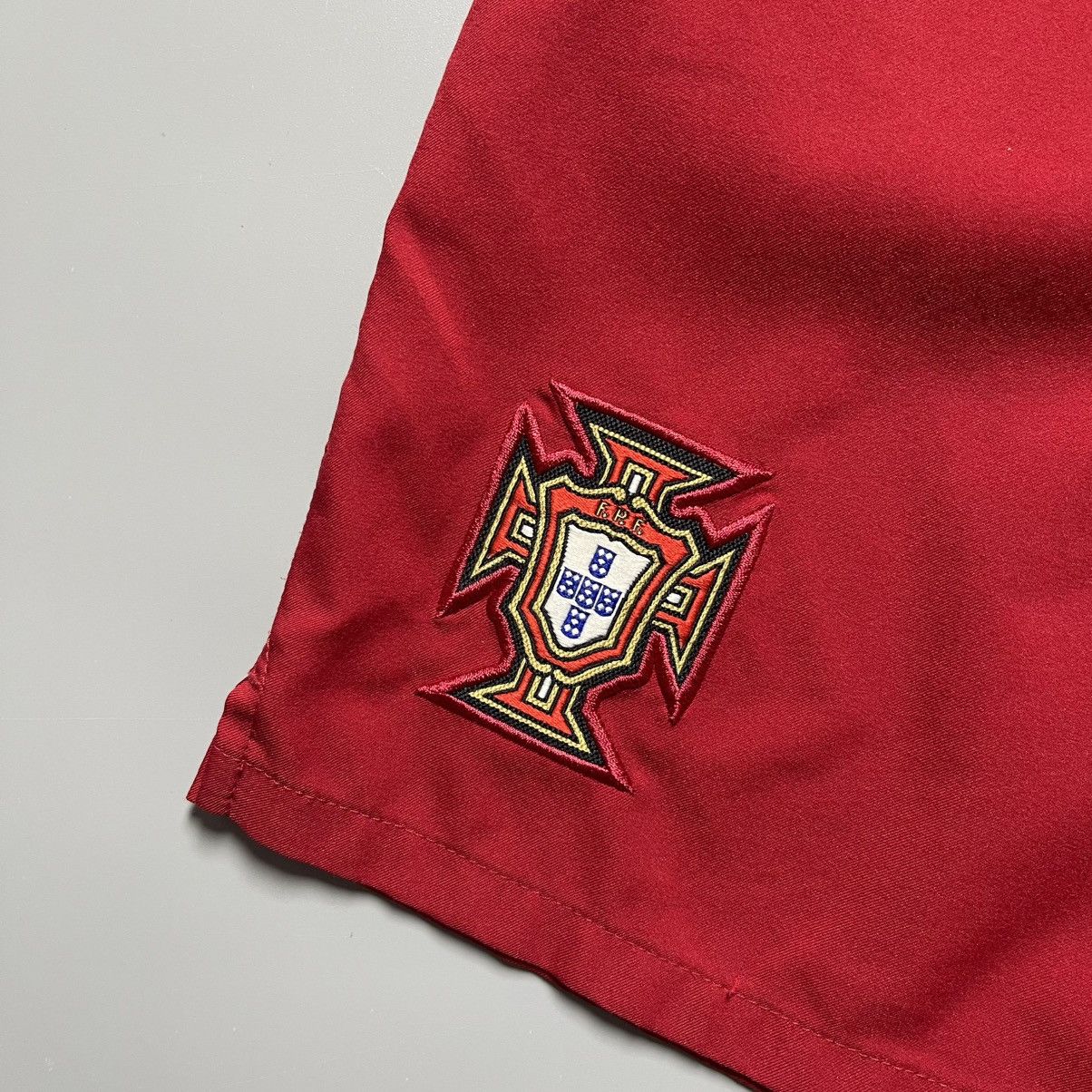 Nike PORTUGAL NIKE 2014 WORLD CUP FOOTBALL HOME SHORTS Size US 27 - 2 Thumbnail