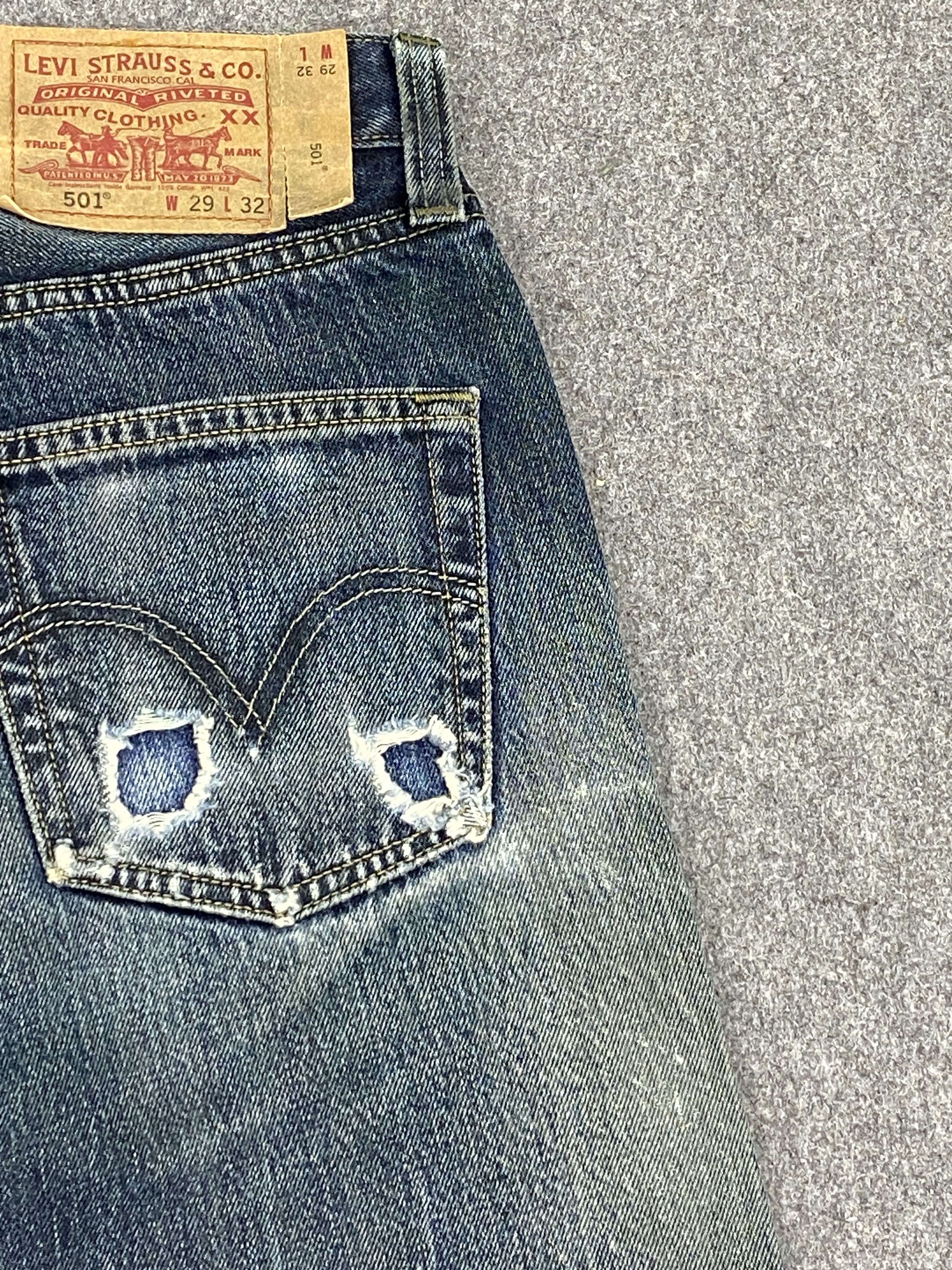 Levi's Distressed Vintage Levis 501 Blue Jeans DP2718 Size US 30 / EU 46 - 17 Thumbnail