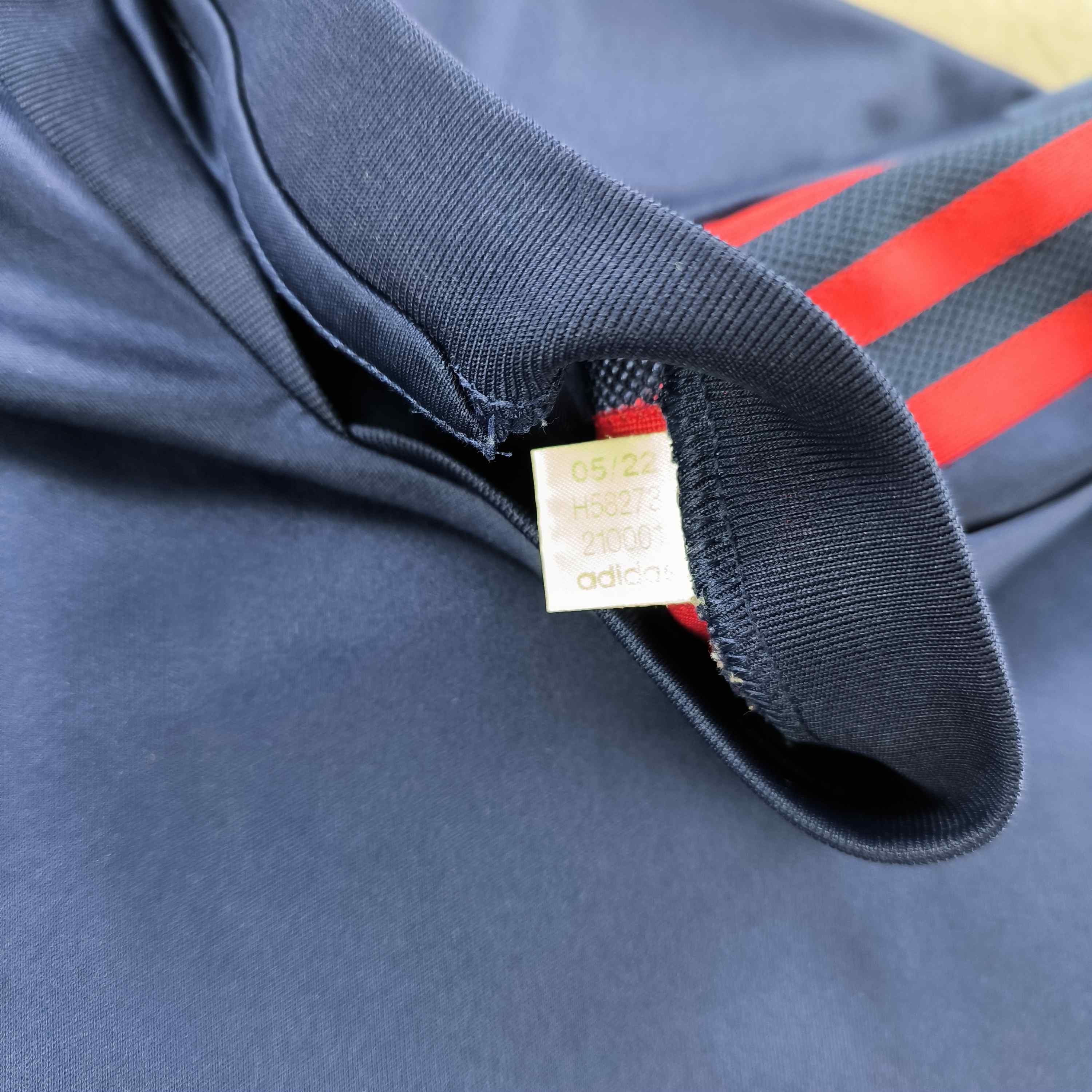 Adidas Ajax Amsterdam 22-23 Adidas training football jersey size S Size US S / EU 44-46 / 1 - 5 Thumbnail