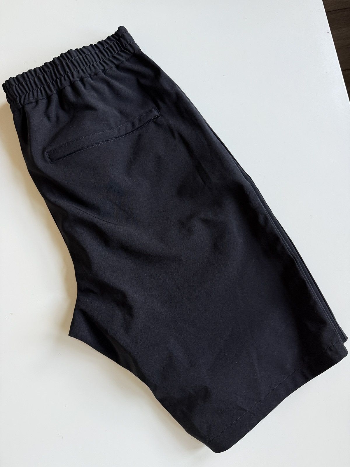 Theory Theory sporty nylon shorts Size US 30 / EU 46 - 4 Thumbnail