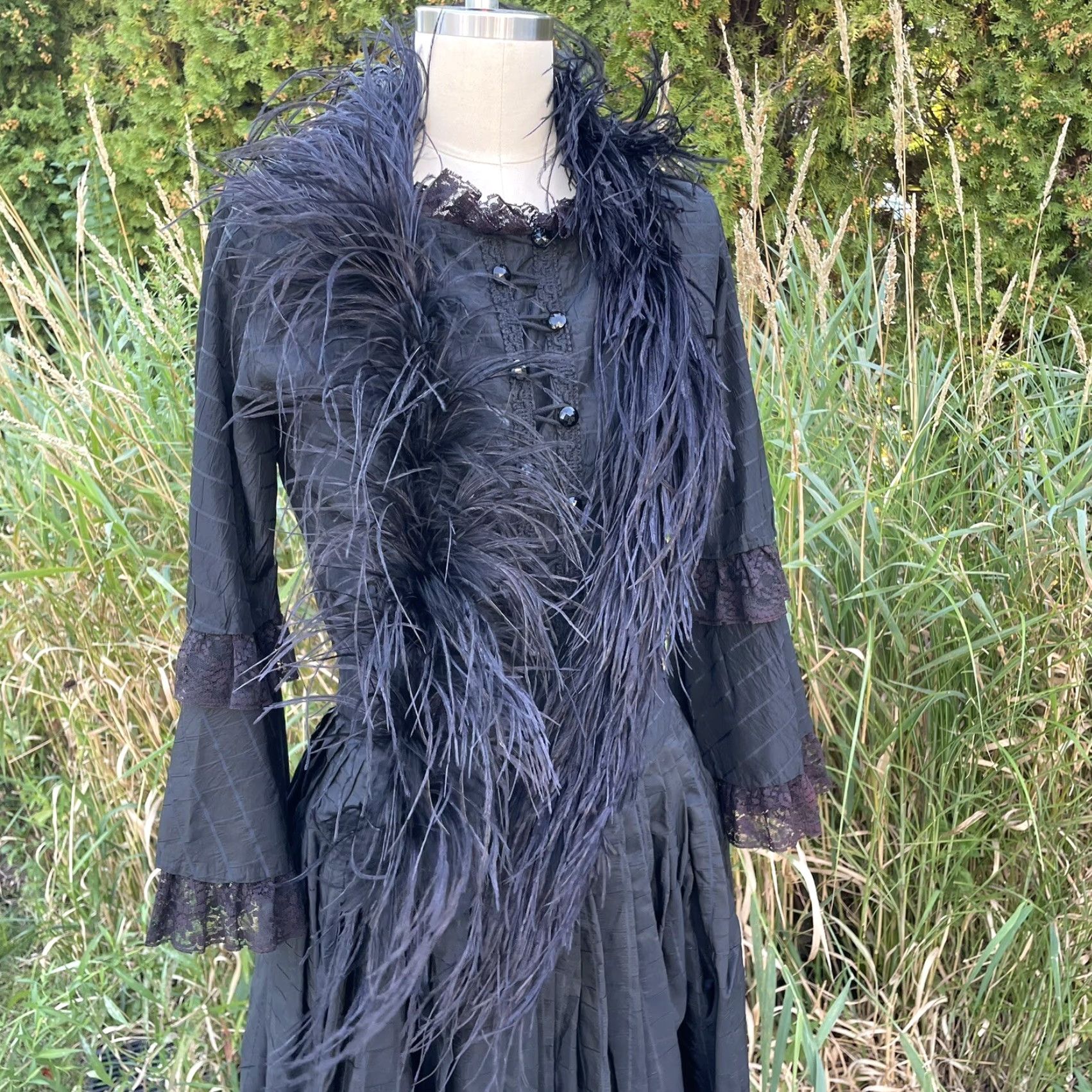 Vintage VINTAGE Antique Silk Mourning Dress Black Gown Lace Victorian Bustle Ostrich Feather VTG Gothic PS Black Mens? Size S / US 4 / IT 40 - 3 Thumbnail