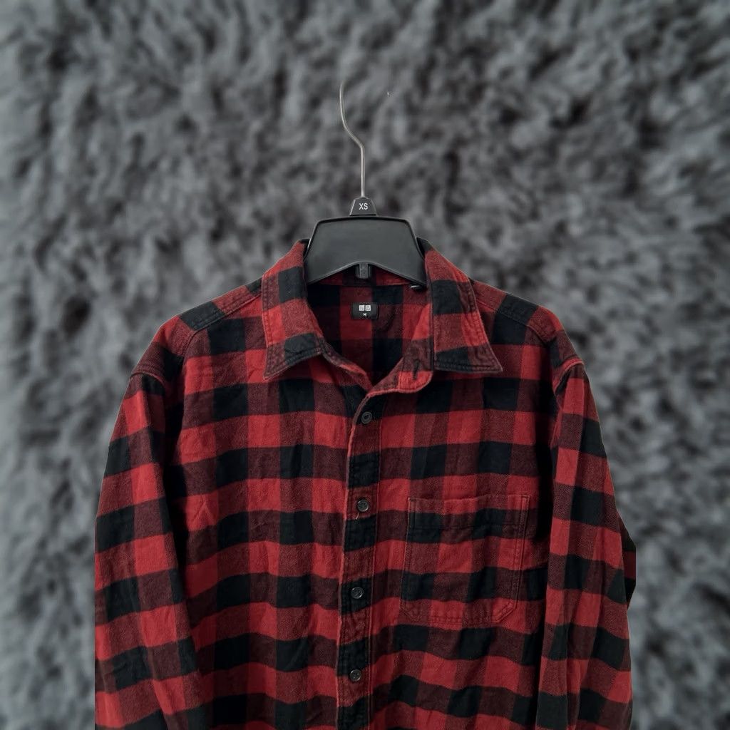 Uniqlo Uniqlo Button-Up Shirt Mens M Red Black Plaid Pocket L/S Casual Vintage No Size US M / EU 48-50 / 2 - 1 Thumbnail