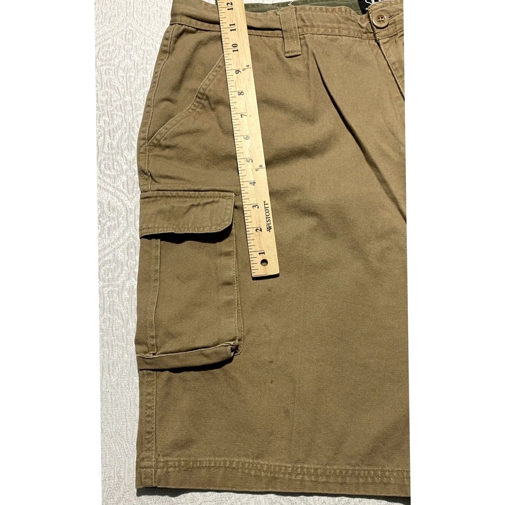 Vintage Rugged Wear Cargo Shorts Mens 38 Khaki Tan Cotton Multi Pocket Relaxed Fit Size US 38 / EU 54 - 2 Thumbnail