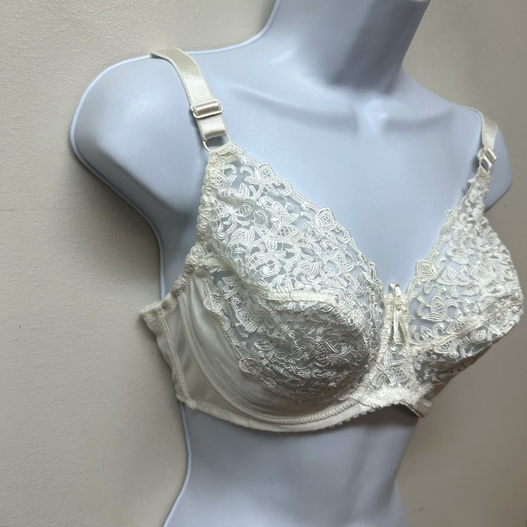 Vintage VINTAGE Wacoal Beige Sheer Lace Nylon Bullet Bra Size 34DD NEW NOS Size ONE SIZE - 2 Thumbnail
