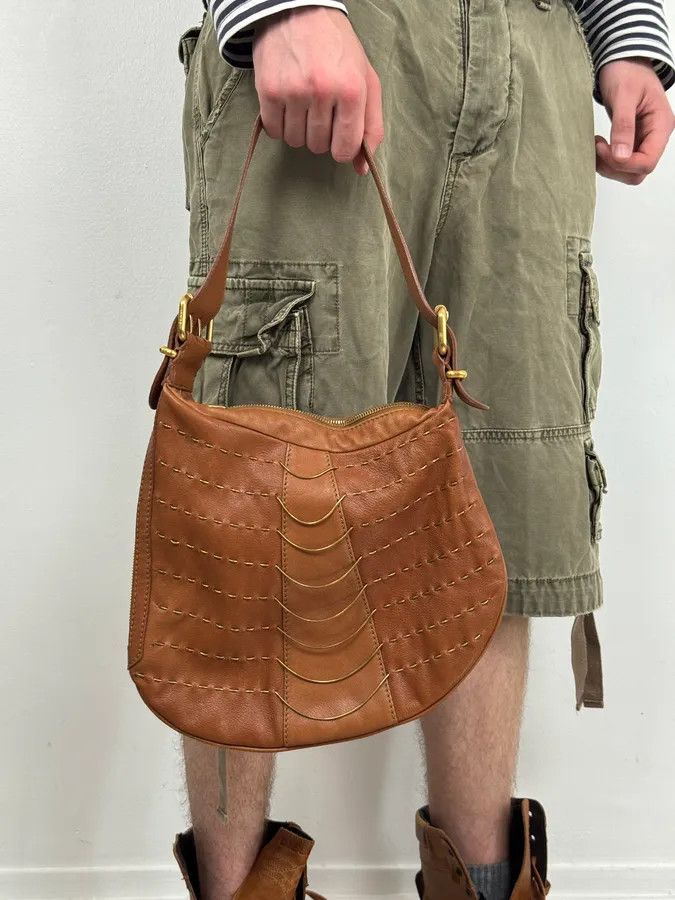 Fendi 2000s Fendi Brown Leather Scalloped Detail Shoulder Bag Size ONE SIZE - 2 Thumbnail