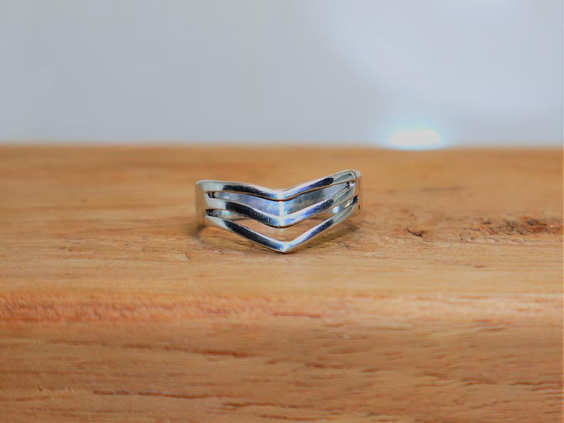 Handmade V Shape Ring, 925 Sterling Silver Band, Triple Chevron Ring, Size ONE SIZE - 2 Thumbnail